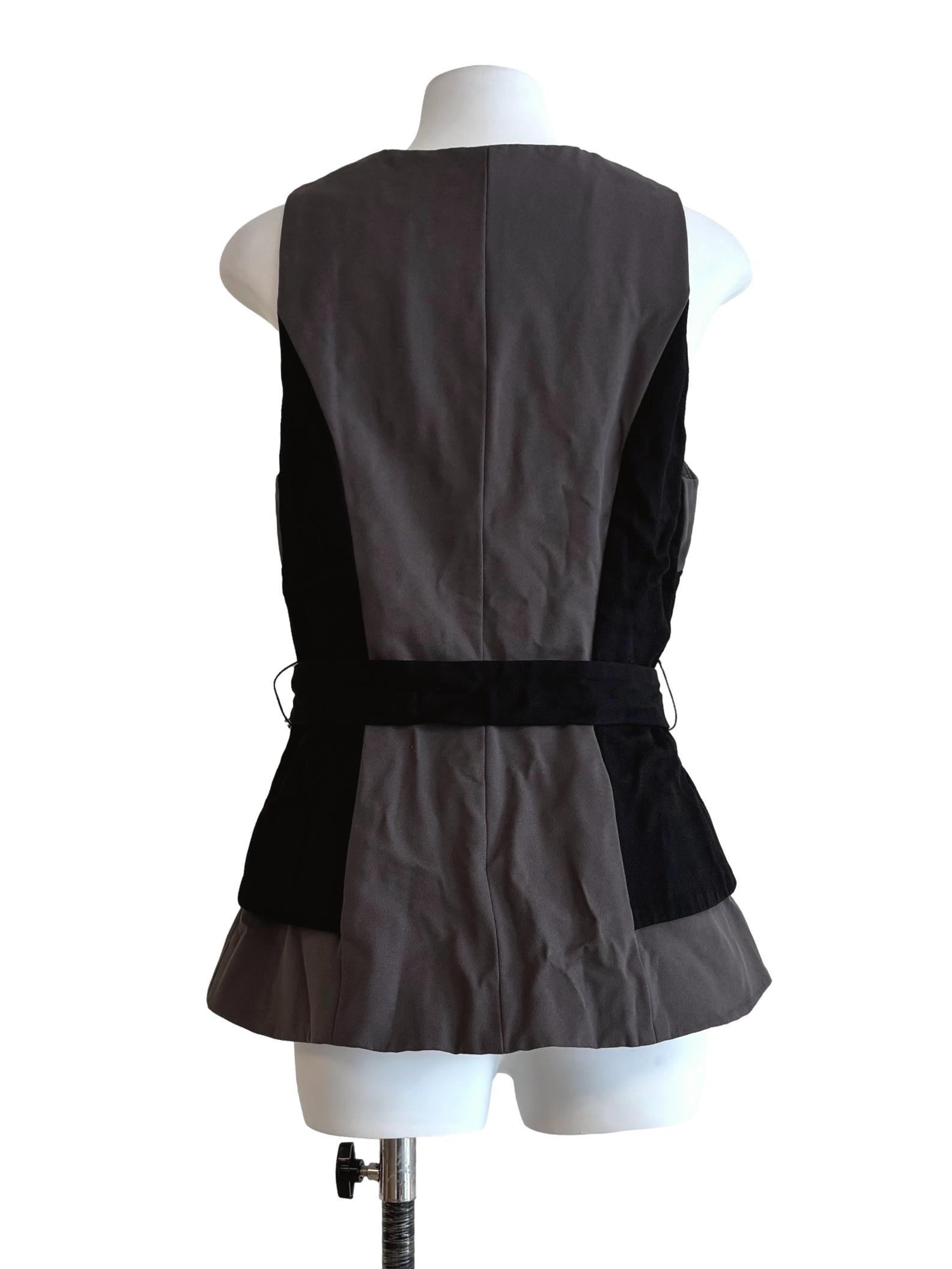 Fog Grey Zip Up Sleeveless Top