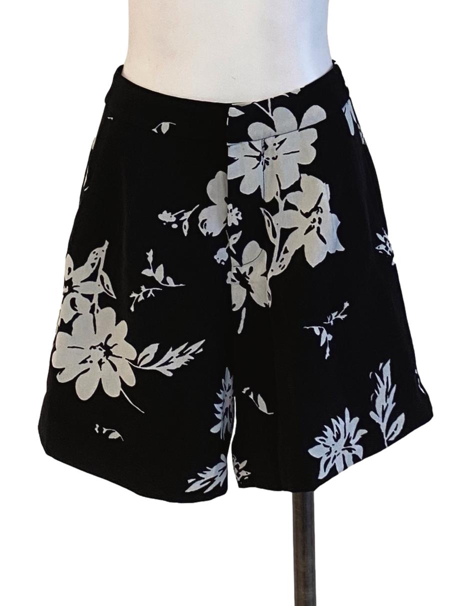 Rich Black Floral Buttoned Waist Regular Loose Shorts