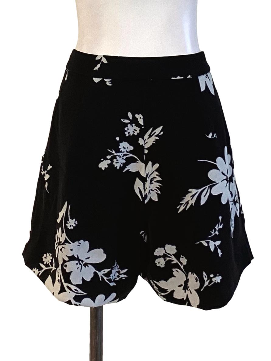 Rich Black Floral Buttoned Waist Regular Loose Shorts
