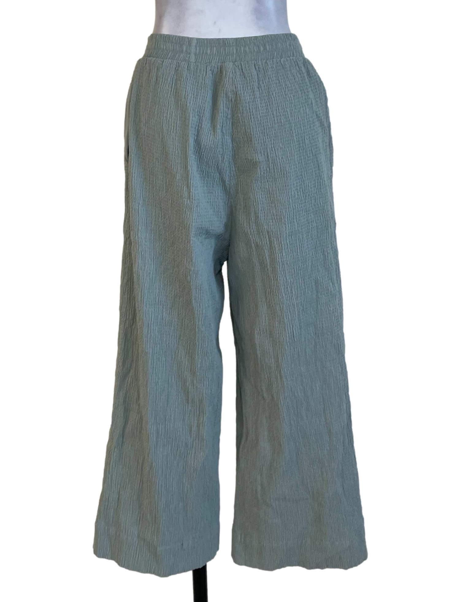 Seaform Green Textured Bermuda Pants