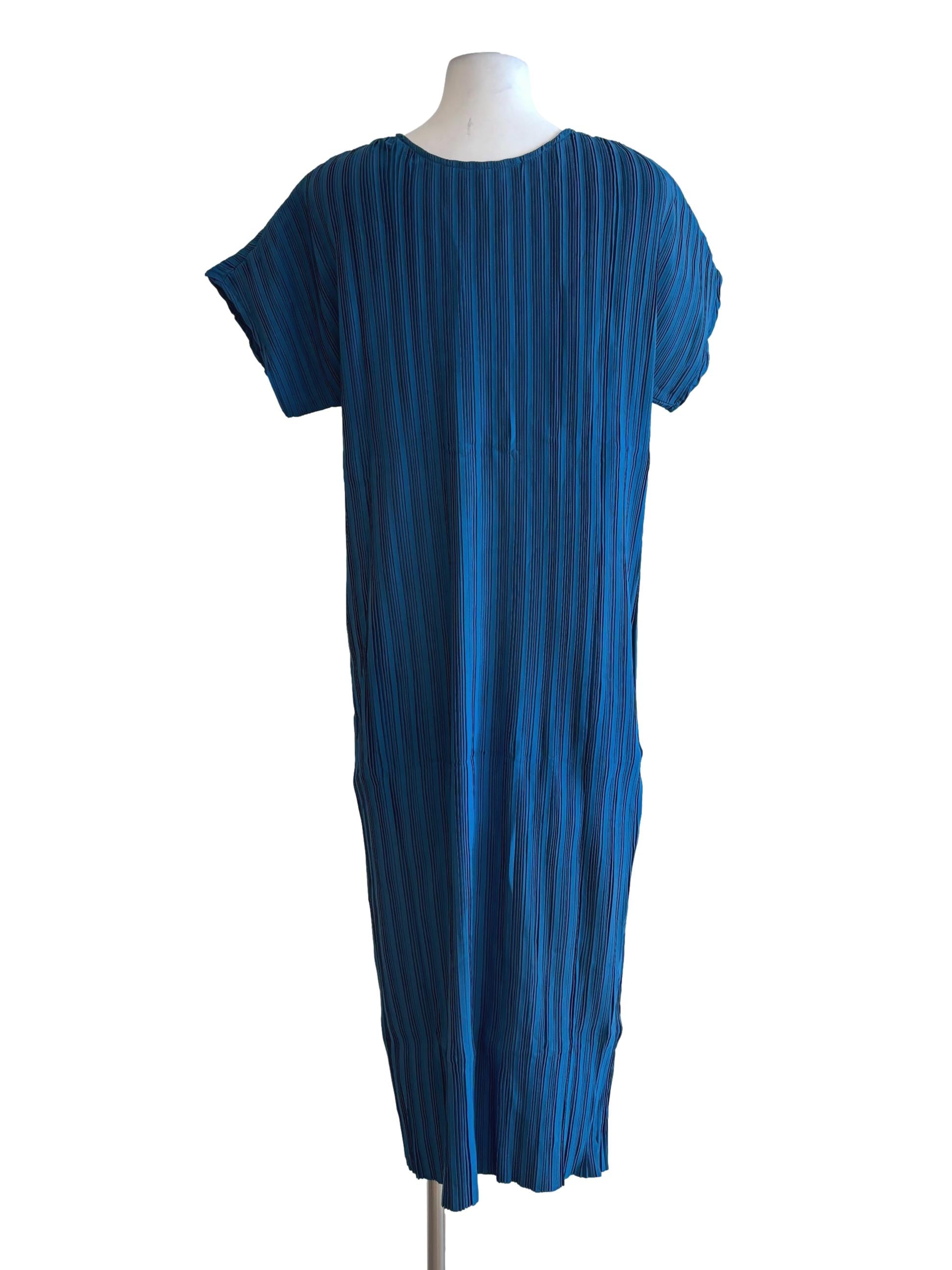Lapic Blue Sleeveless Accordion Dress