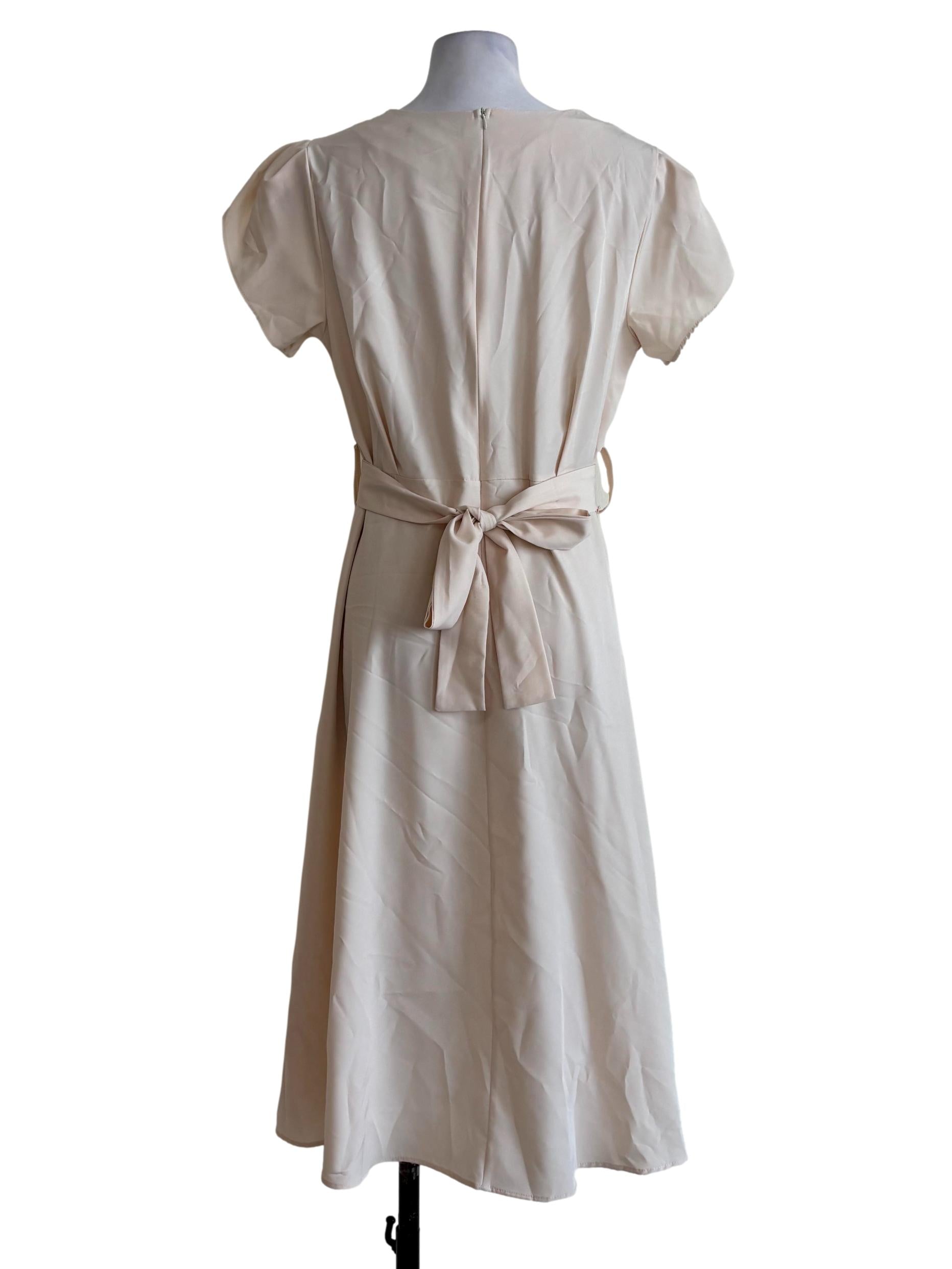 Light Cream Shortsleeve Dress