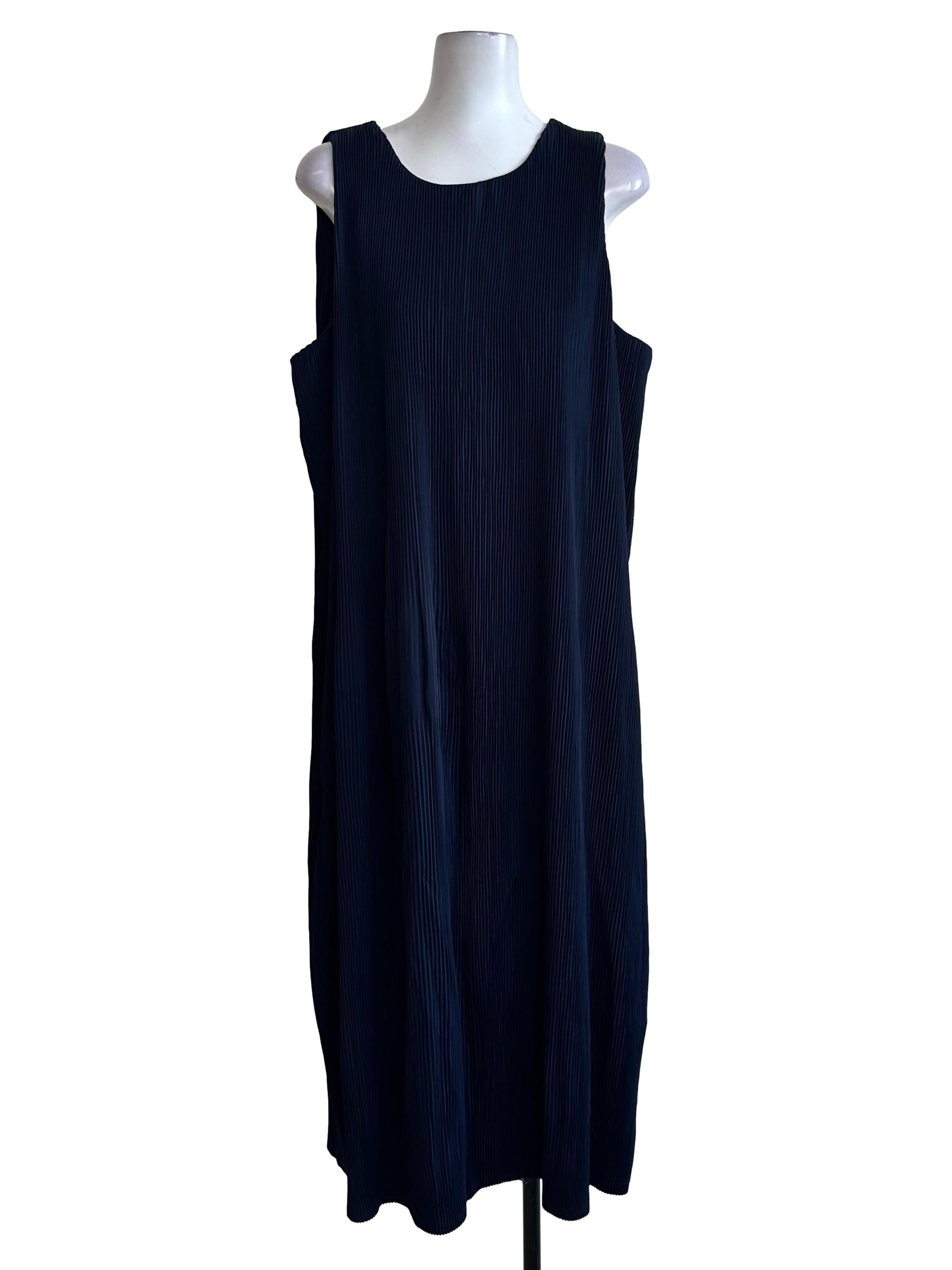 Navy Blue Pleated Round Neck Dress
