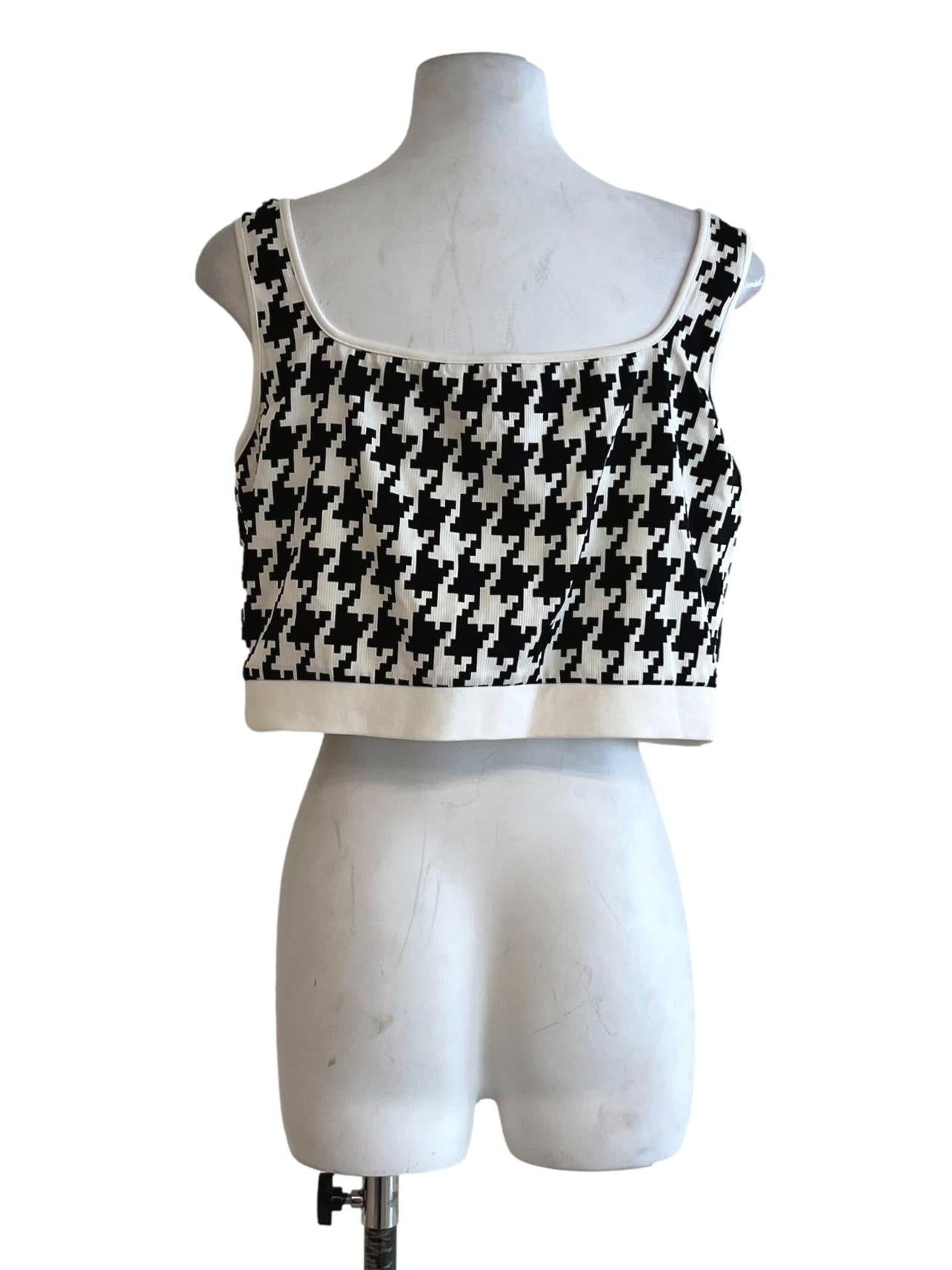 Black Pattern Square Neckline Sleeveless Top