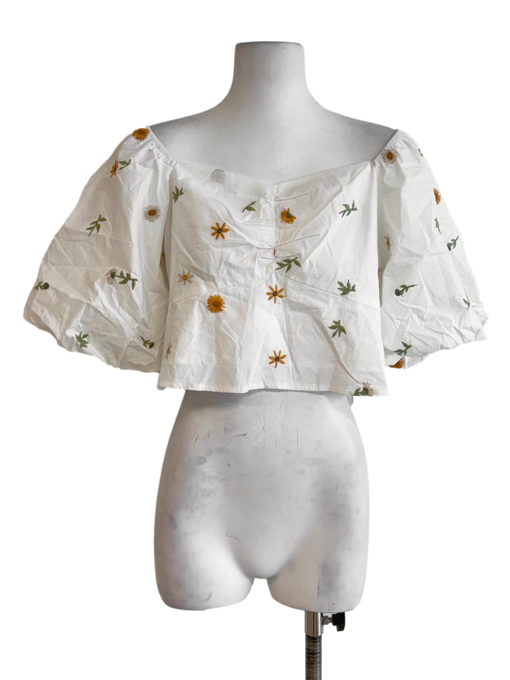 Ivory White Floral Embroidery Puff Sleeve Crop Top