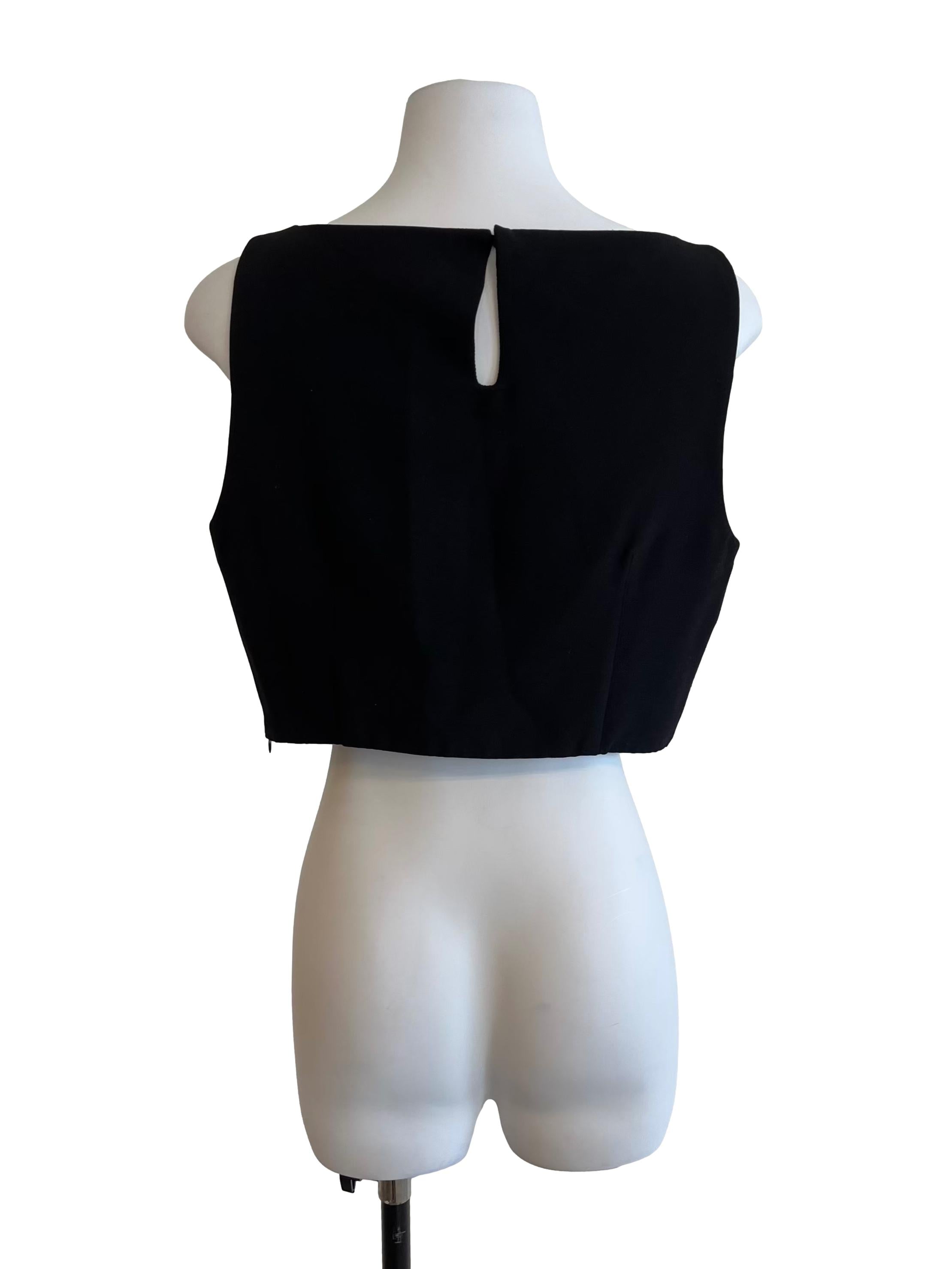 Black Round Neck Cropped Top