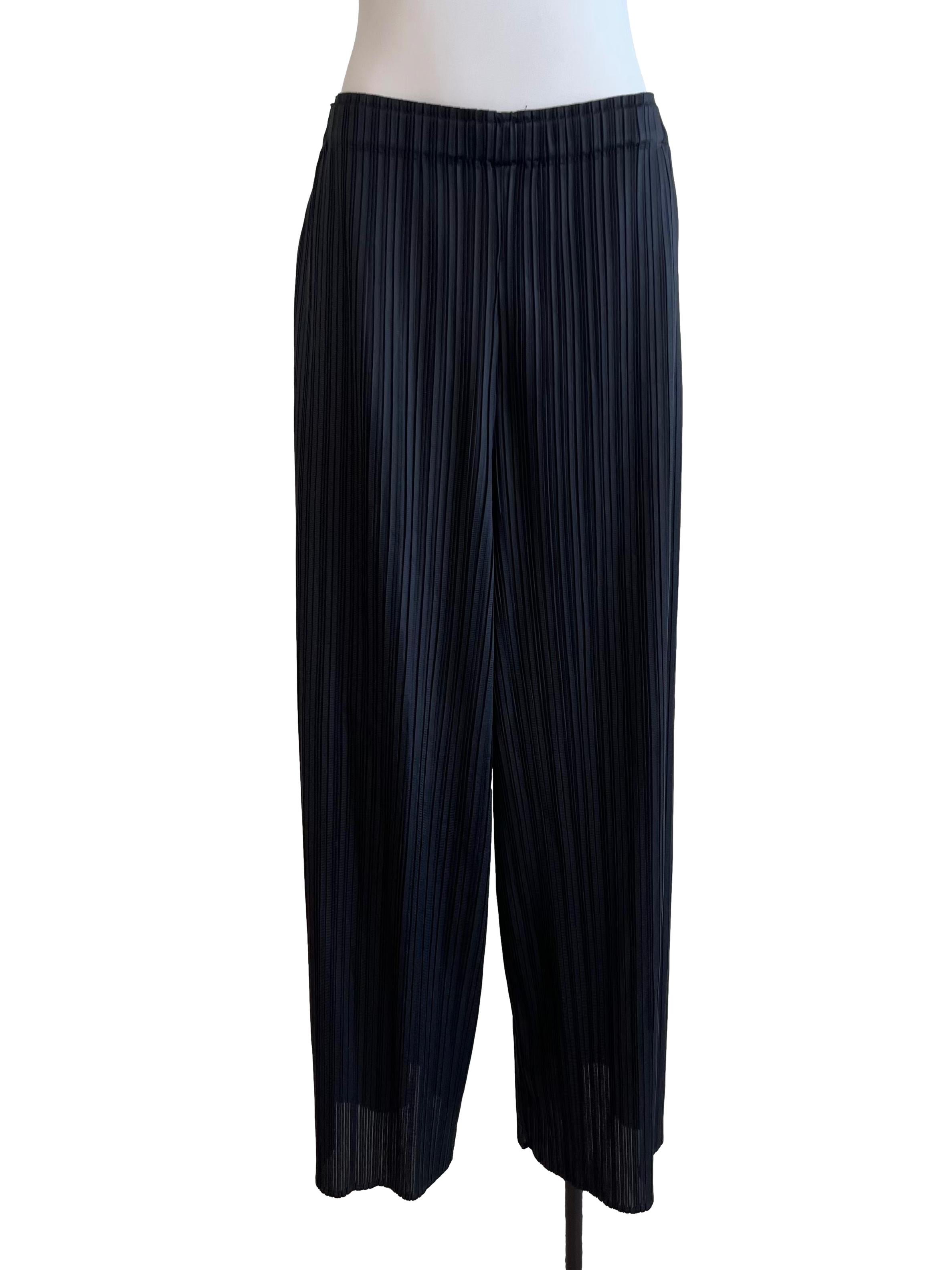 Black Pleated Trousers
