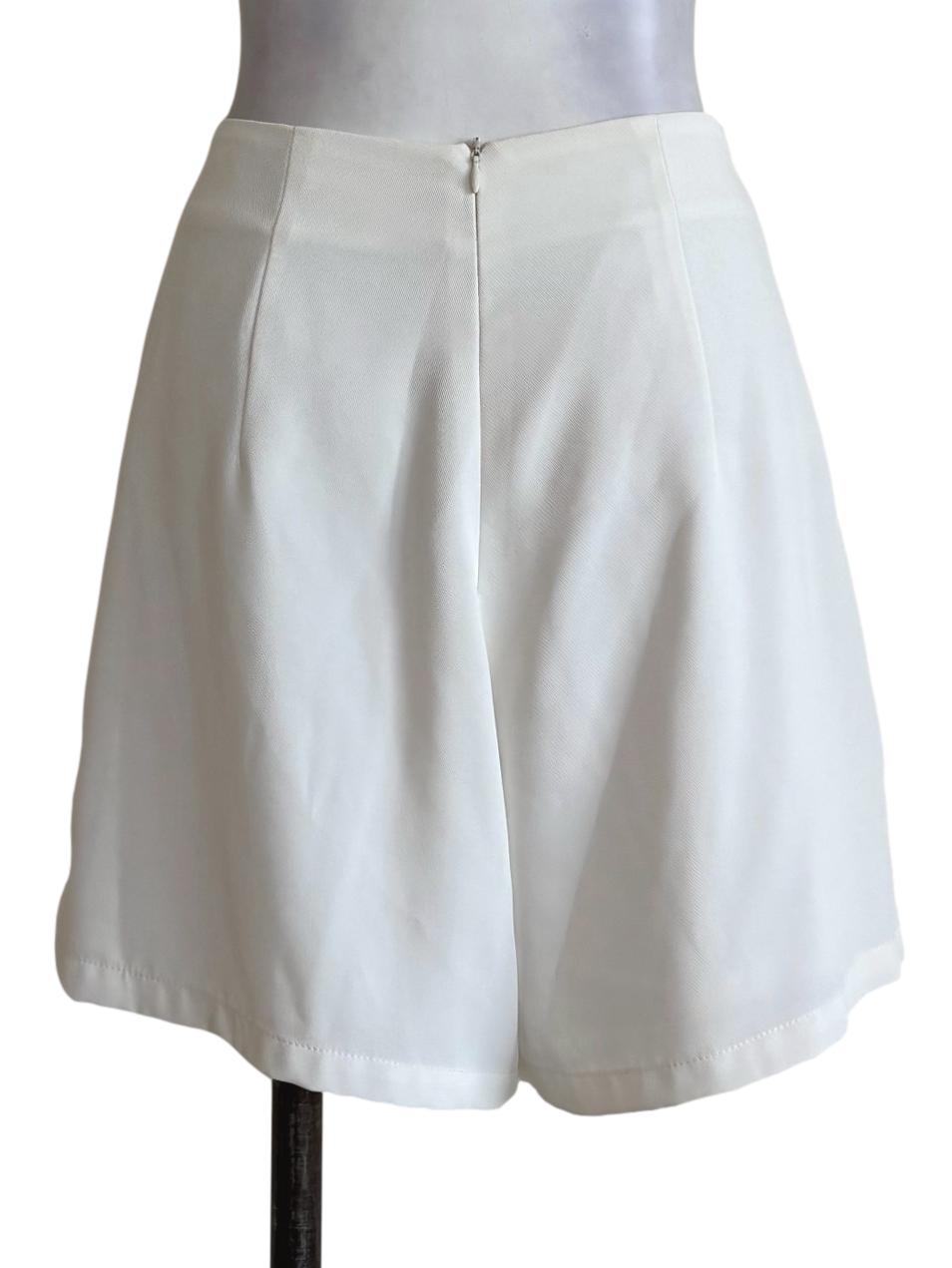 Powder White Short Pants TWL