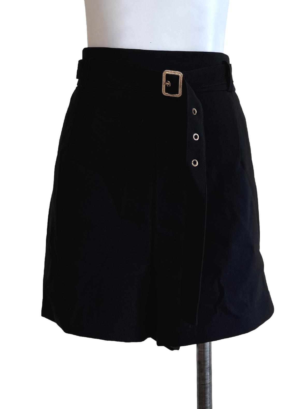 Noir Black With Belt Short Pants