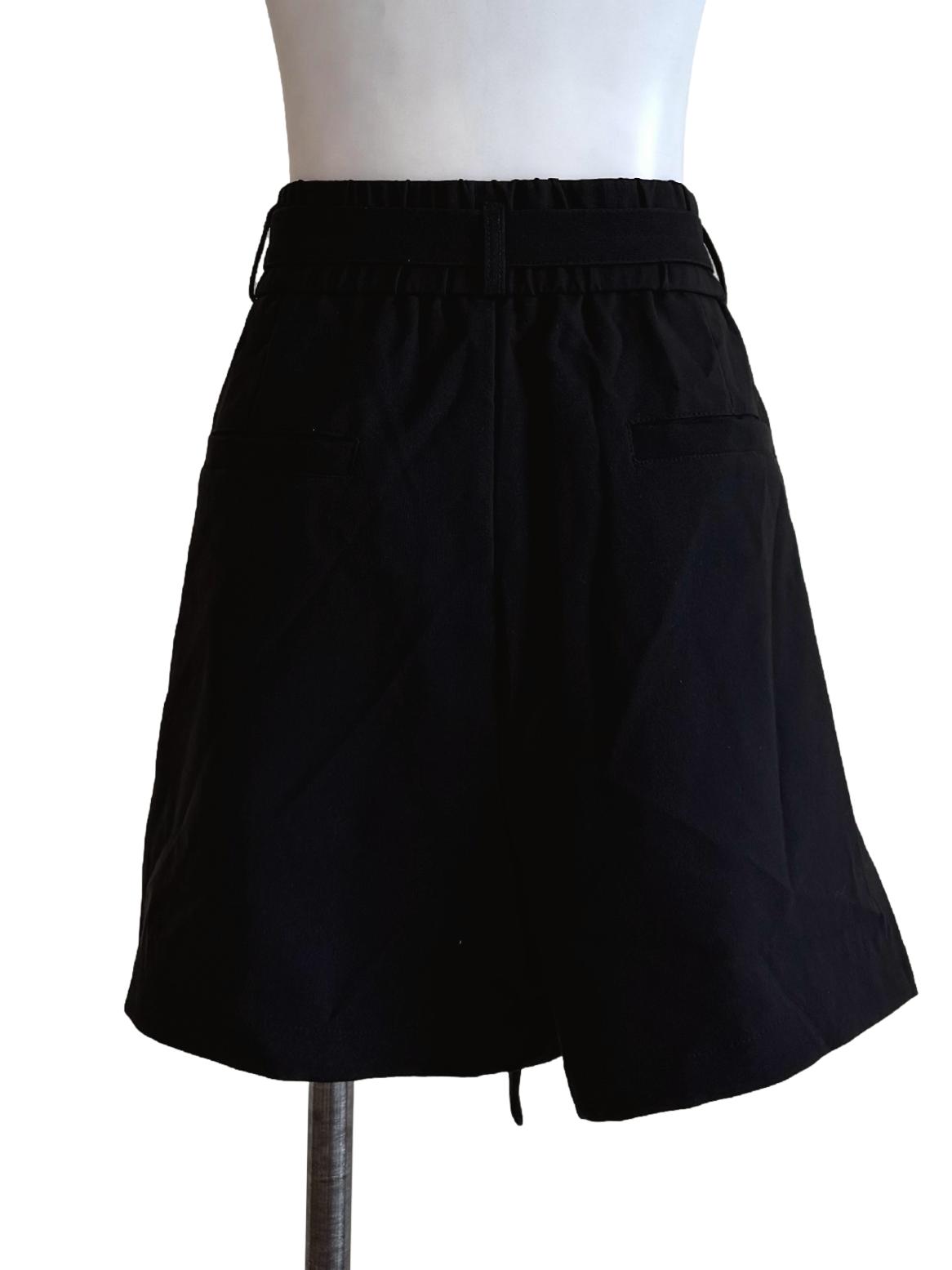Noir Black With Belt Short Pants