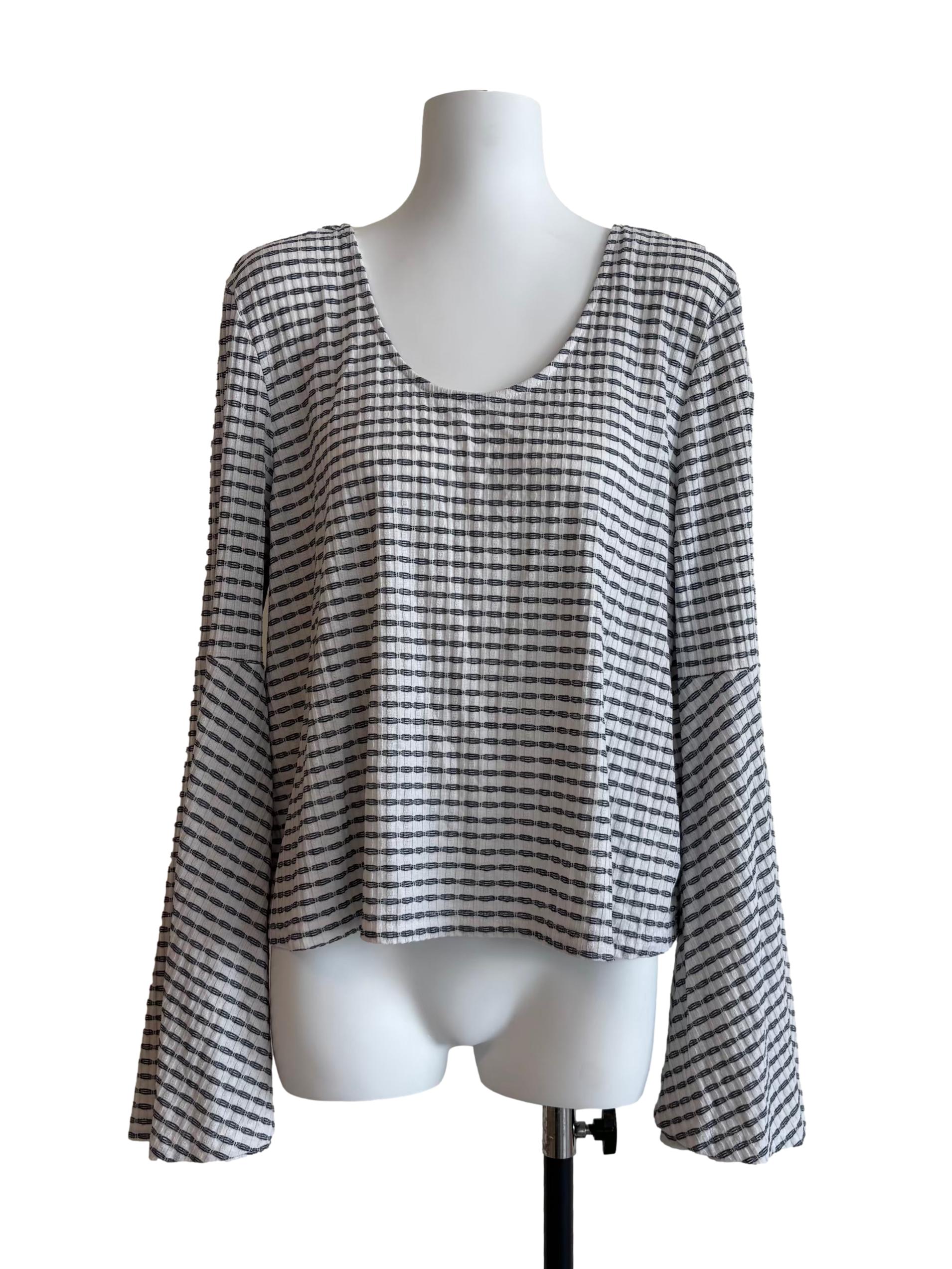 Black And White Stripe Scoop Neck Top