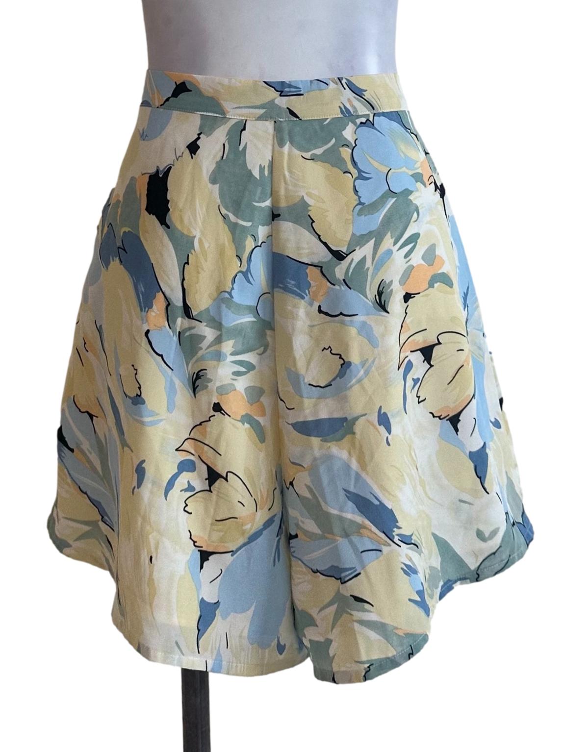 Light Yellow Pattern Casual Shorts