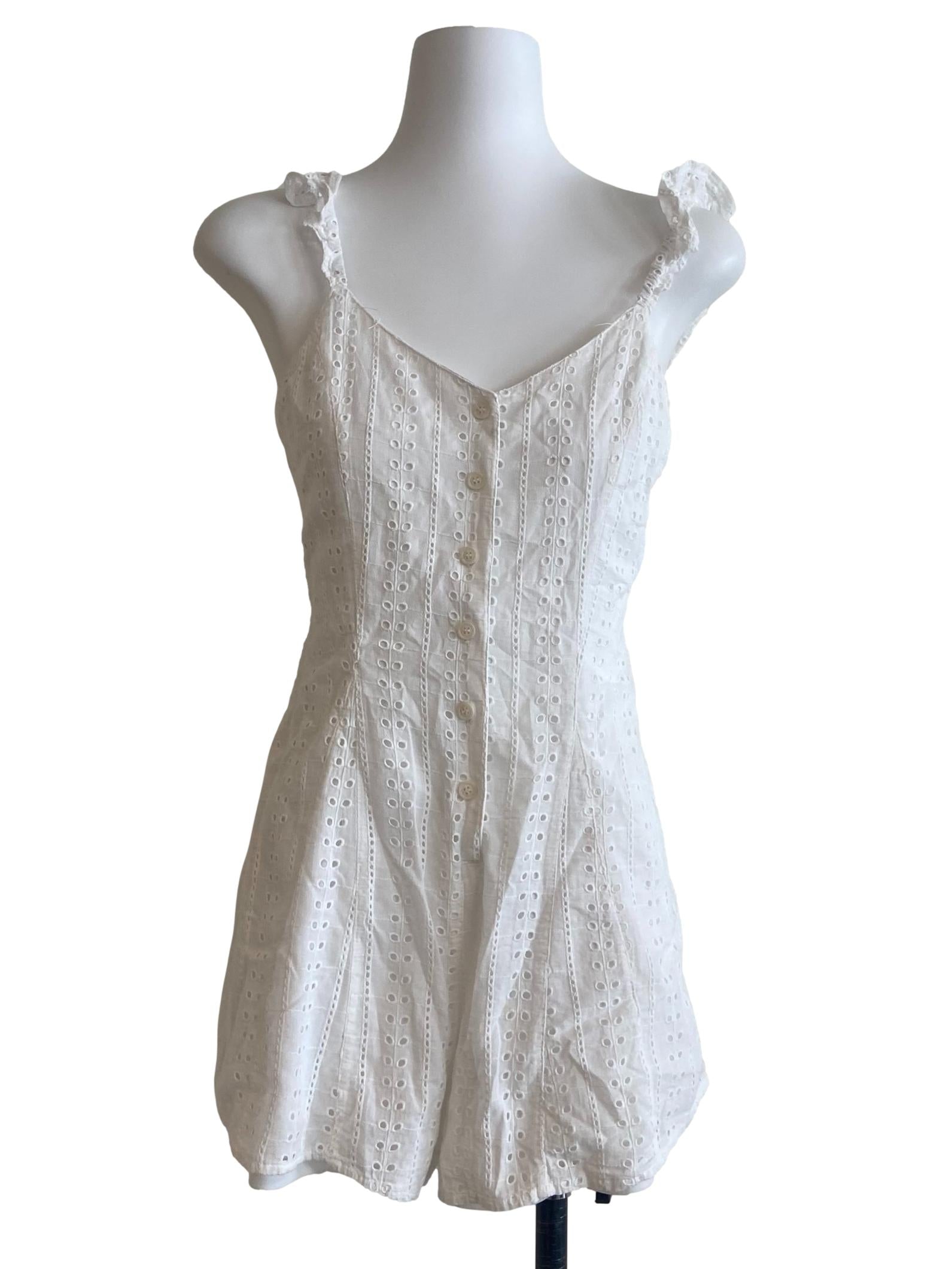 White Sleeveless Embroidery Romper