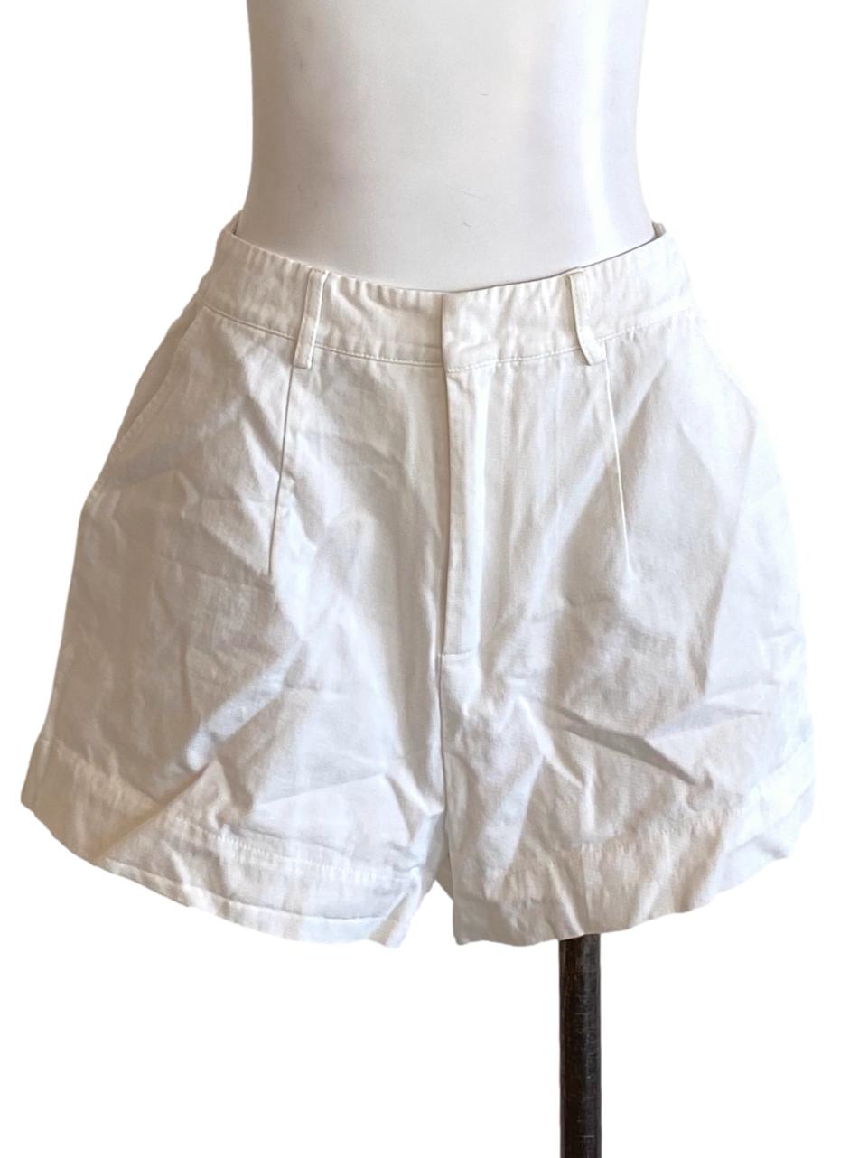 Chalk White Buttoned Waist Cropped Fit Shorts