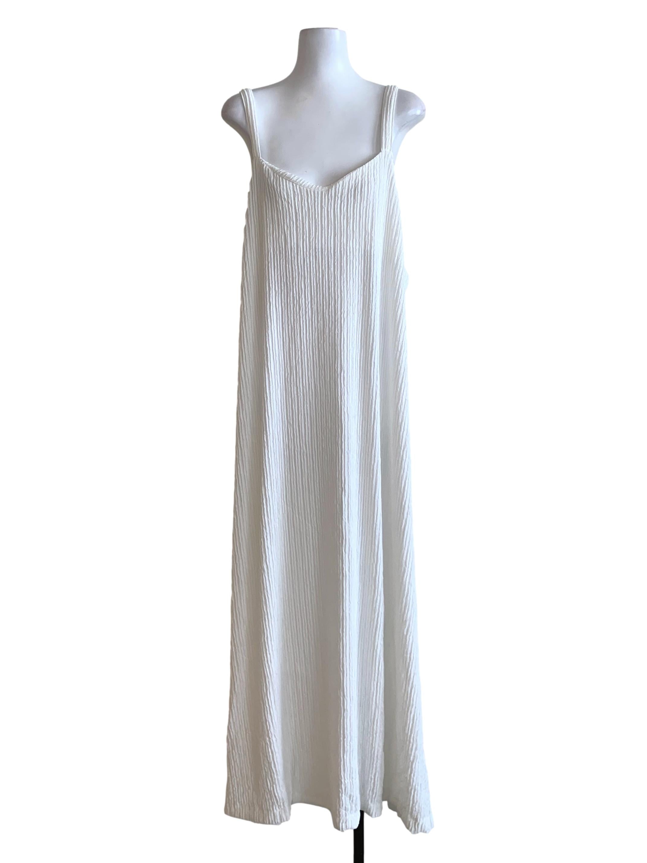White Plain Trapezoid Dress