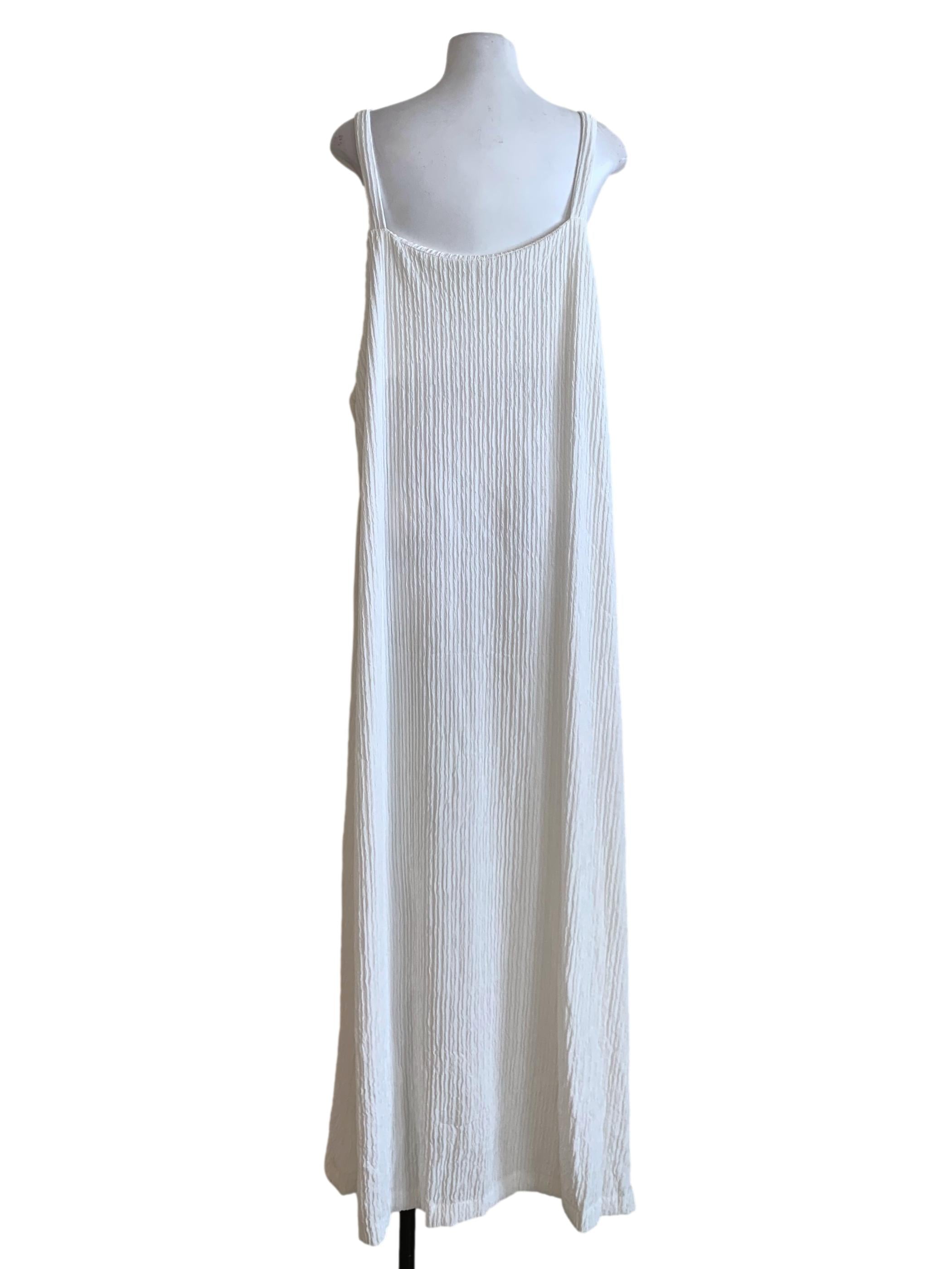 White Plain Trapezoid Dress