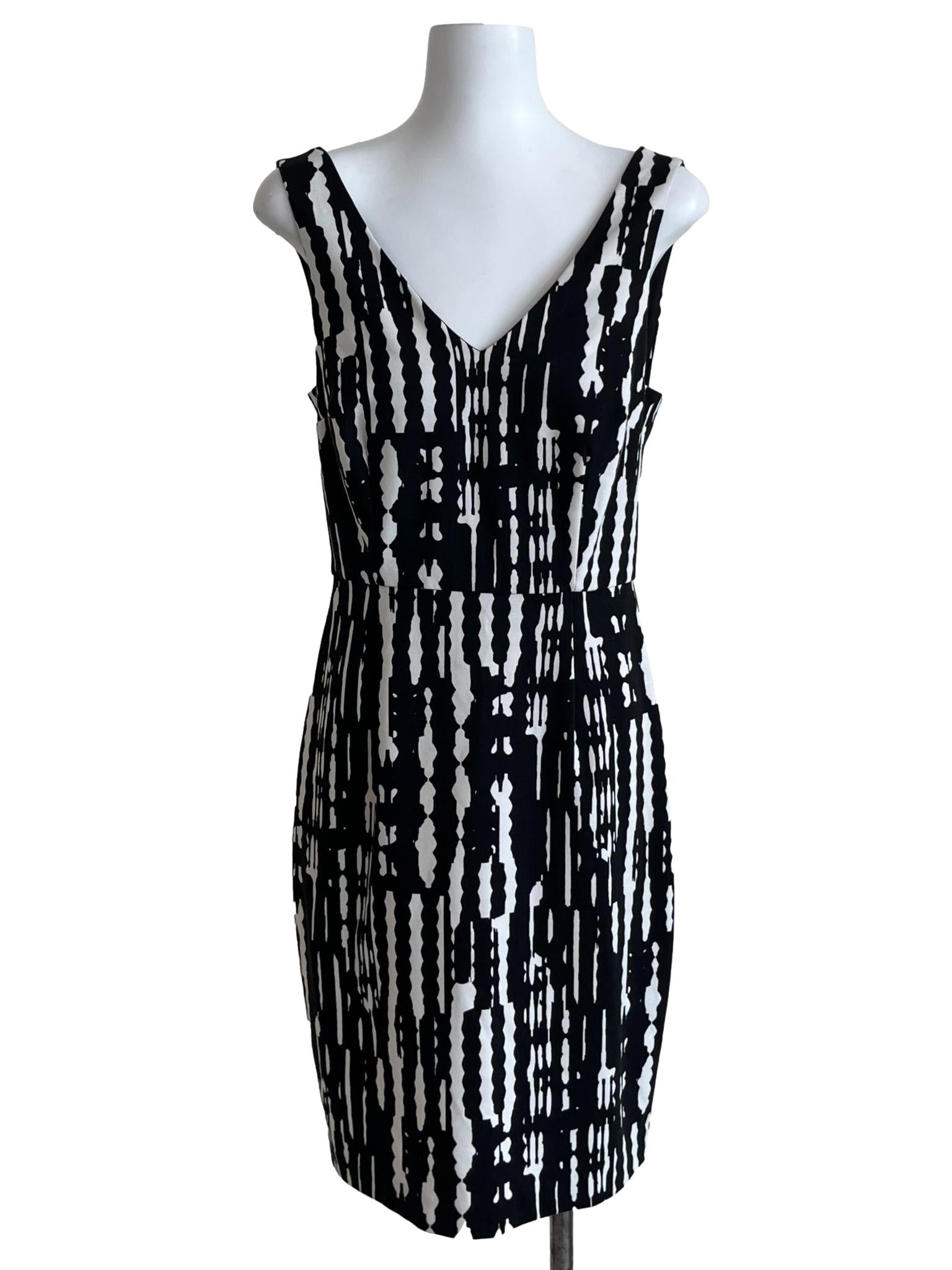 Black Pattern V-Neckline Sheath Dress