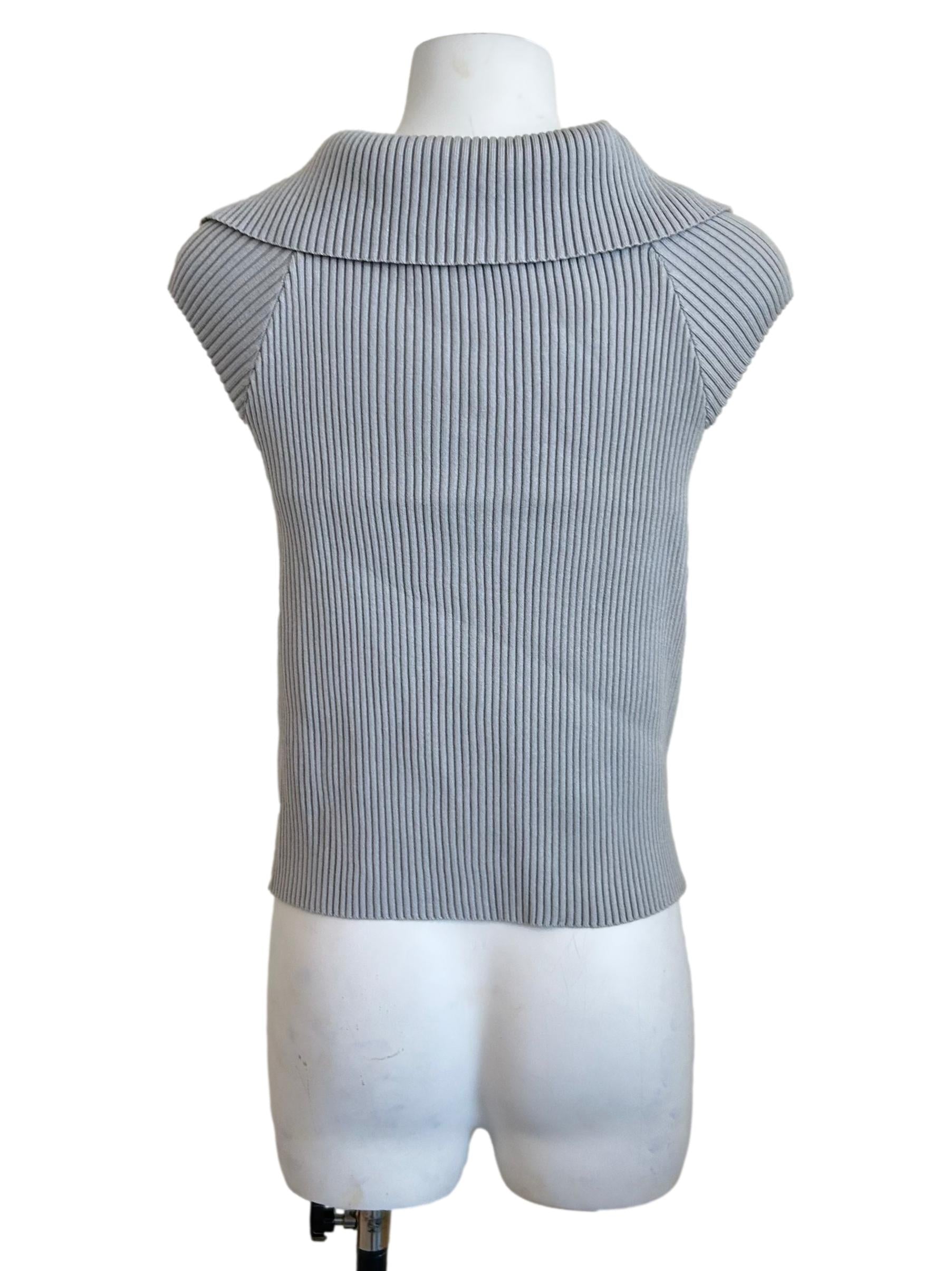 Coin Grey Ribbed Collar Button Top TEM