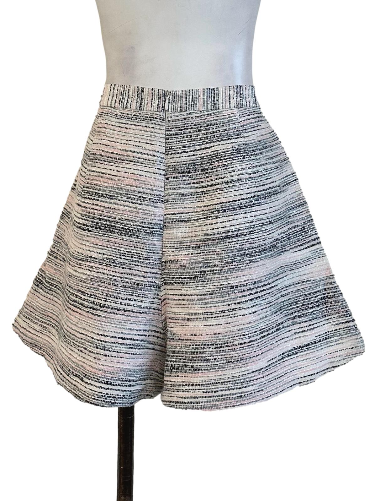 White Tweed Pattern Short LB