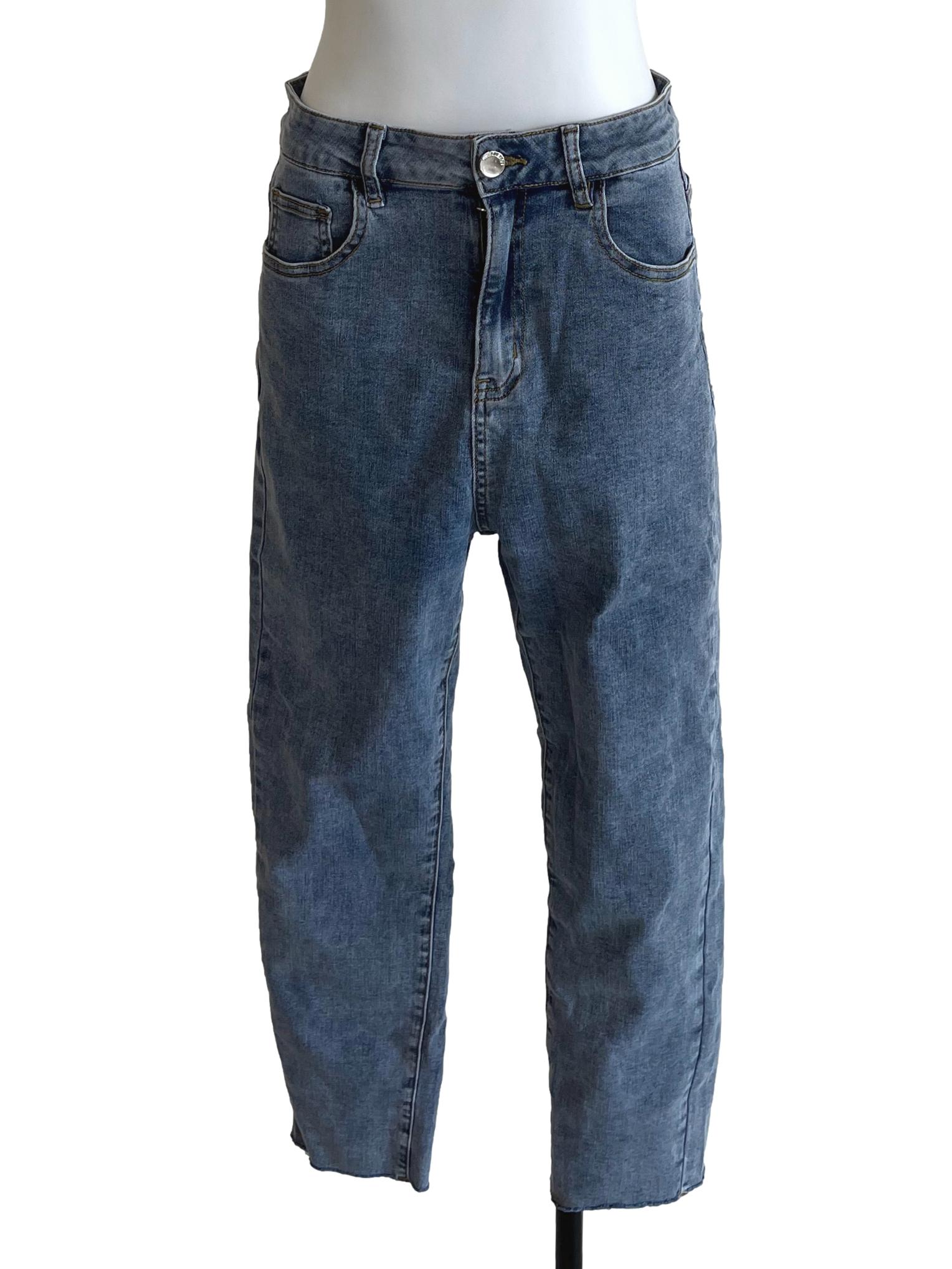 Light Wash Distressed Straight Cut Jeans