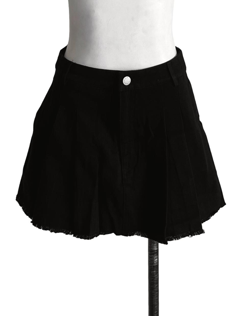 Black Jerry Pleated Frayed Hem Skorts