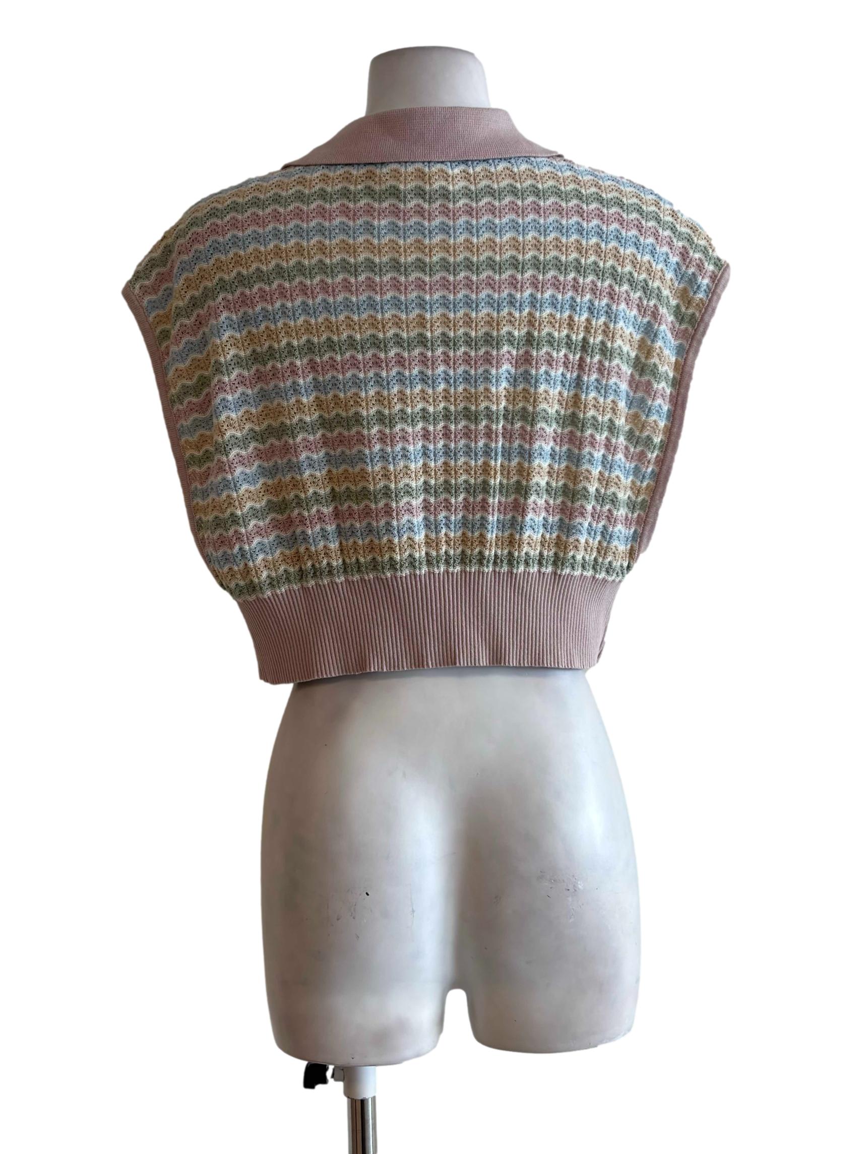 Multicolor Pink Collared Knitted Crop Top