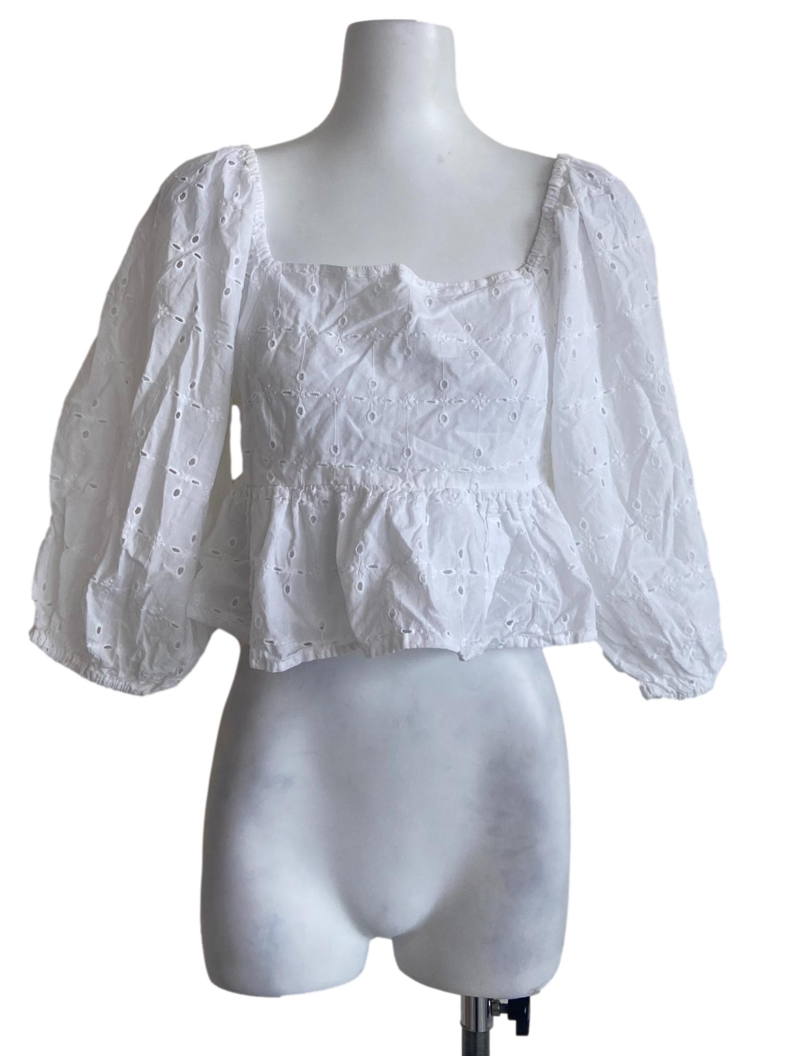 White Square Neck Embroidery Crop Blouse