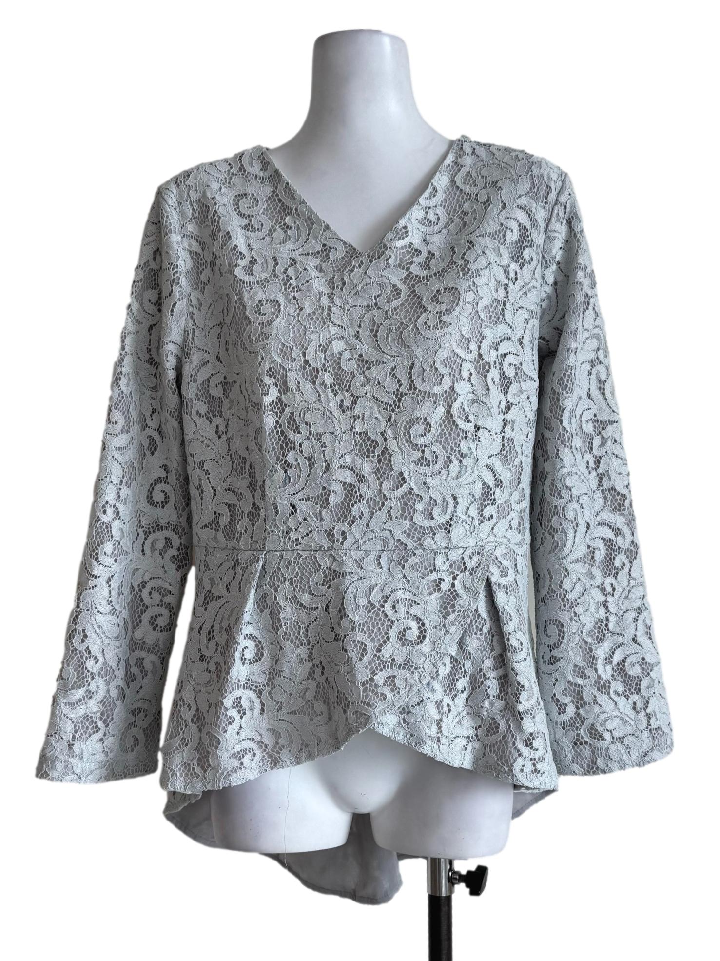 Soft Green Lace Long Sleeve Blouse