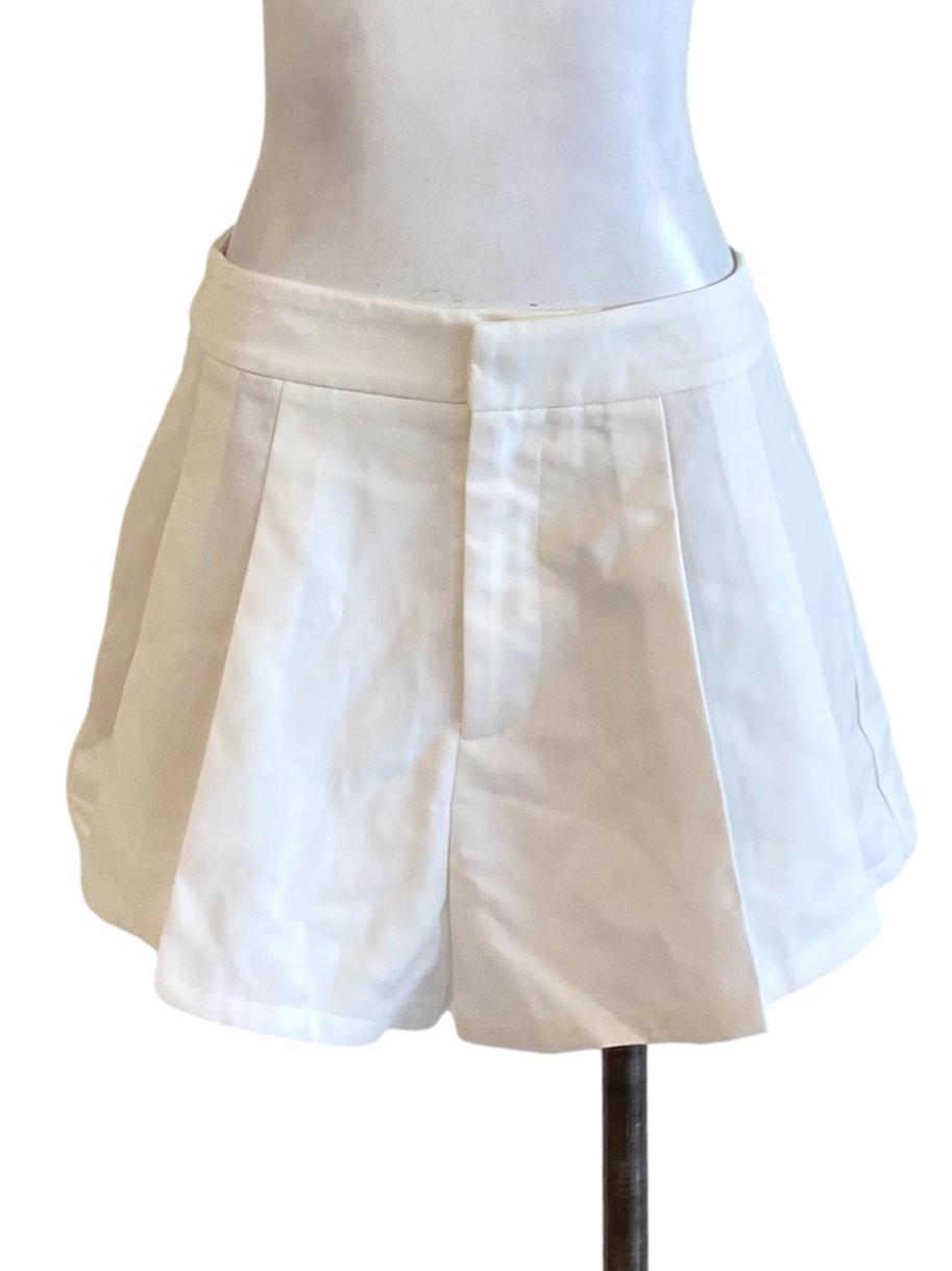 Soft White Box Pleated Buttoned Waist Regular Fit Shorts