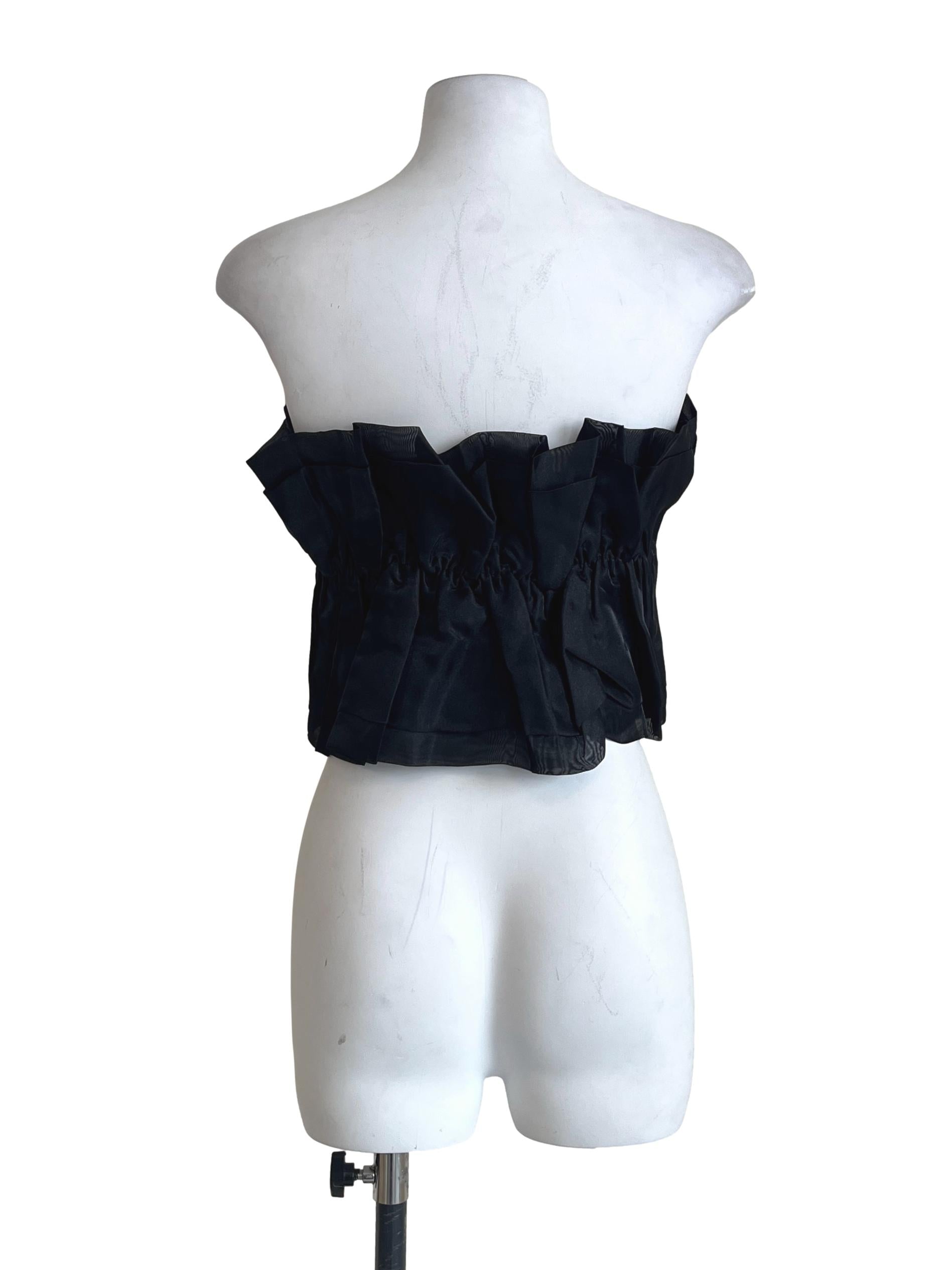 Pitch Black Strapless Sleeveless Top
