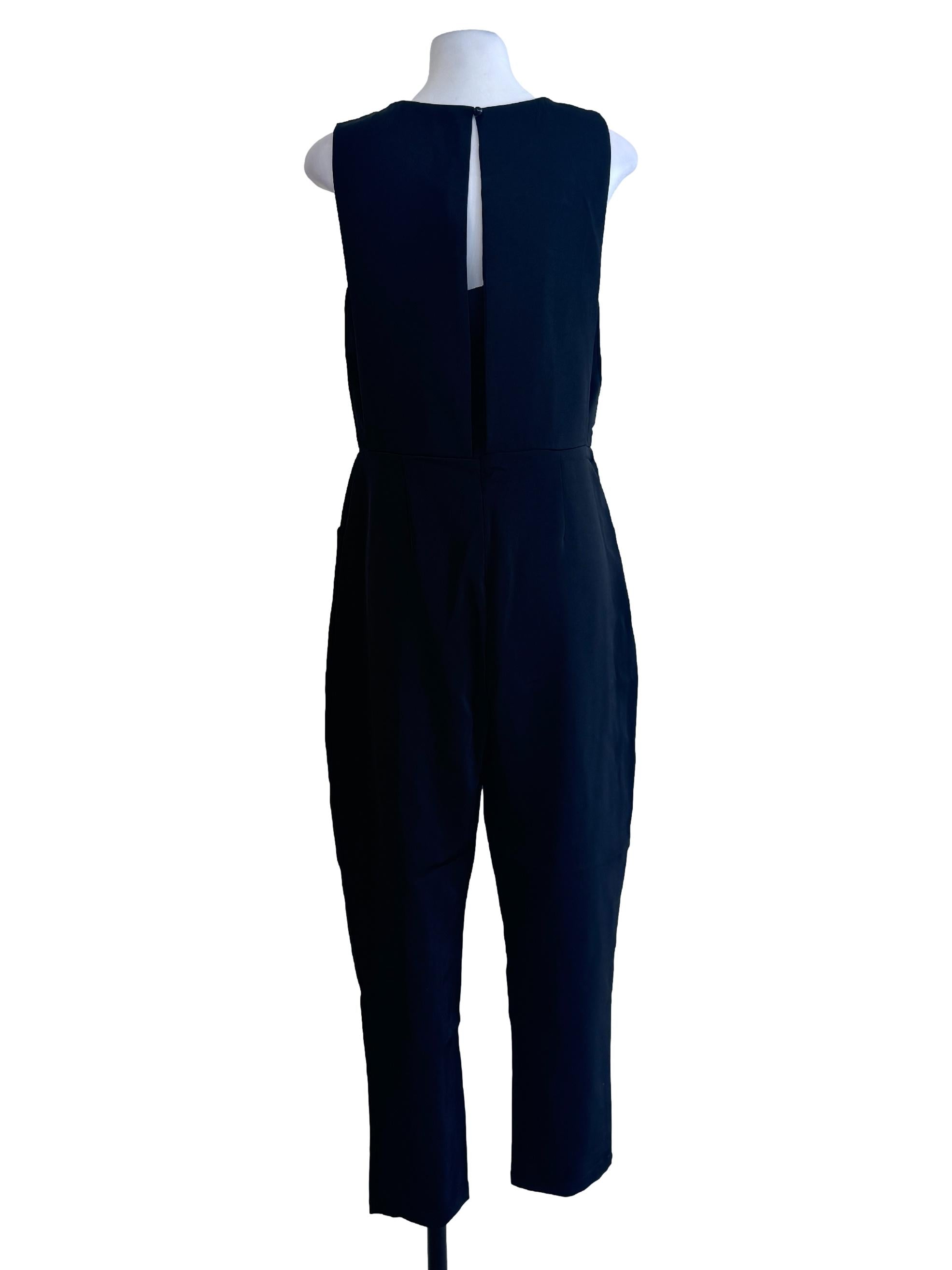 Black Sleeveless Plain Jumpsuits