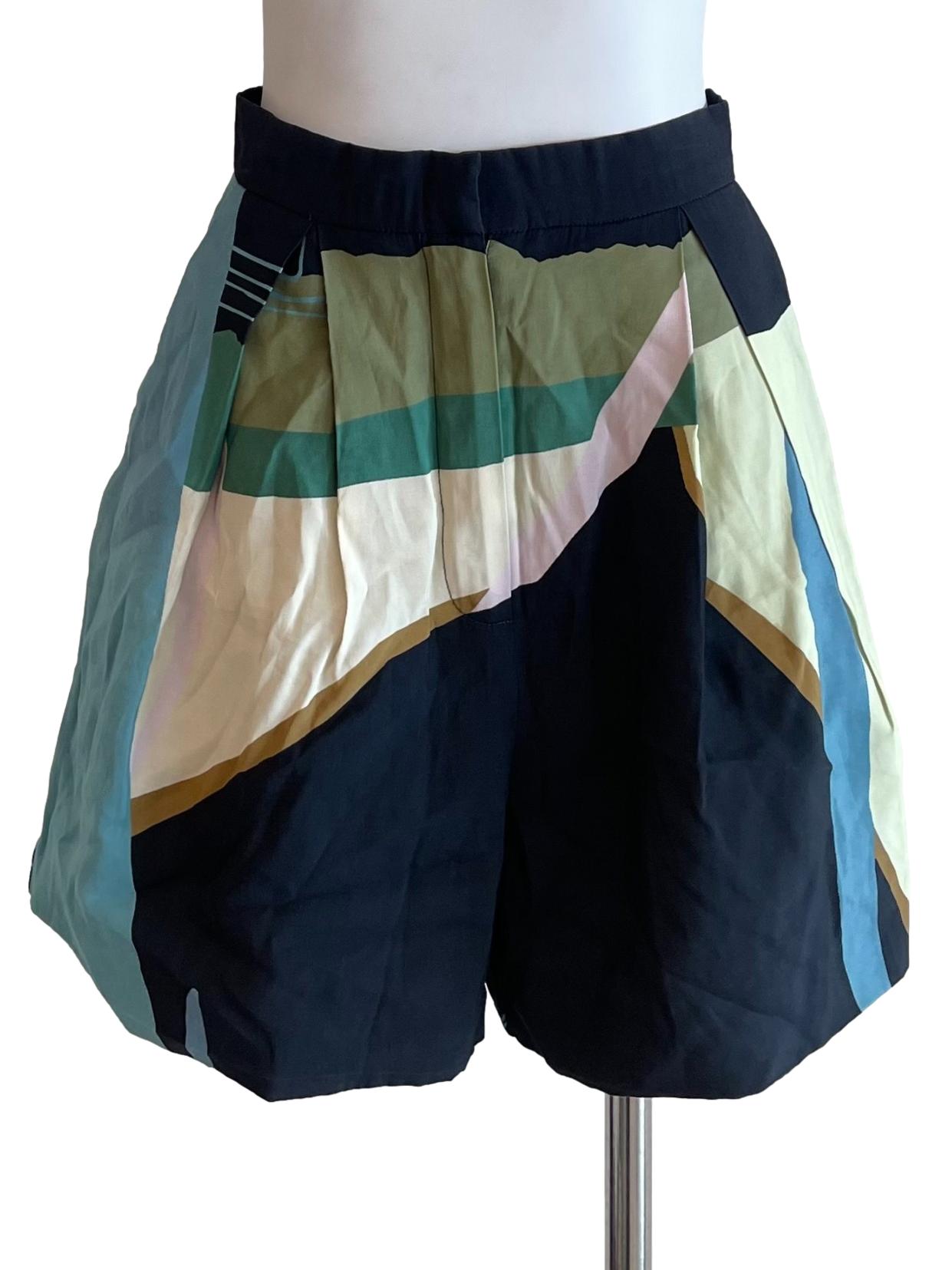 Charcoal Graphic Pleated Shorts OSN