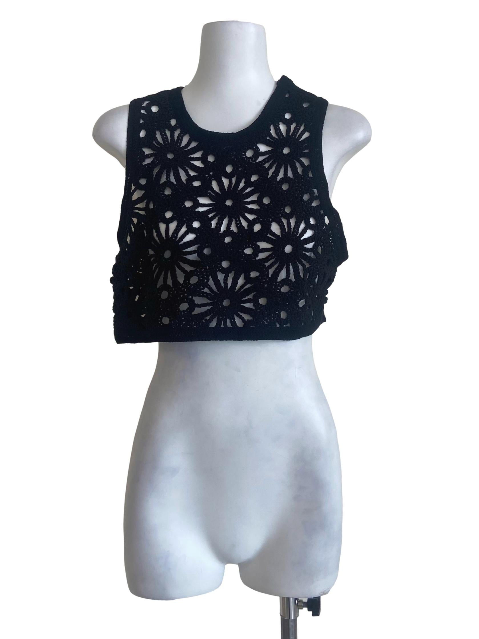 Black Floral Embroidery Sleeveless Crop Top