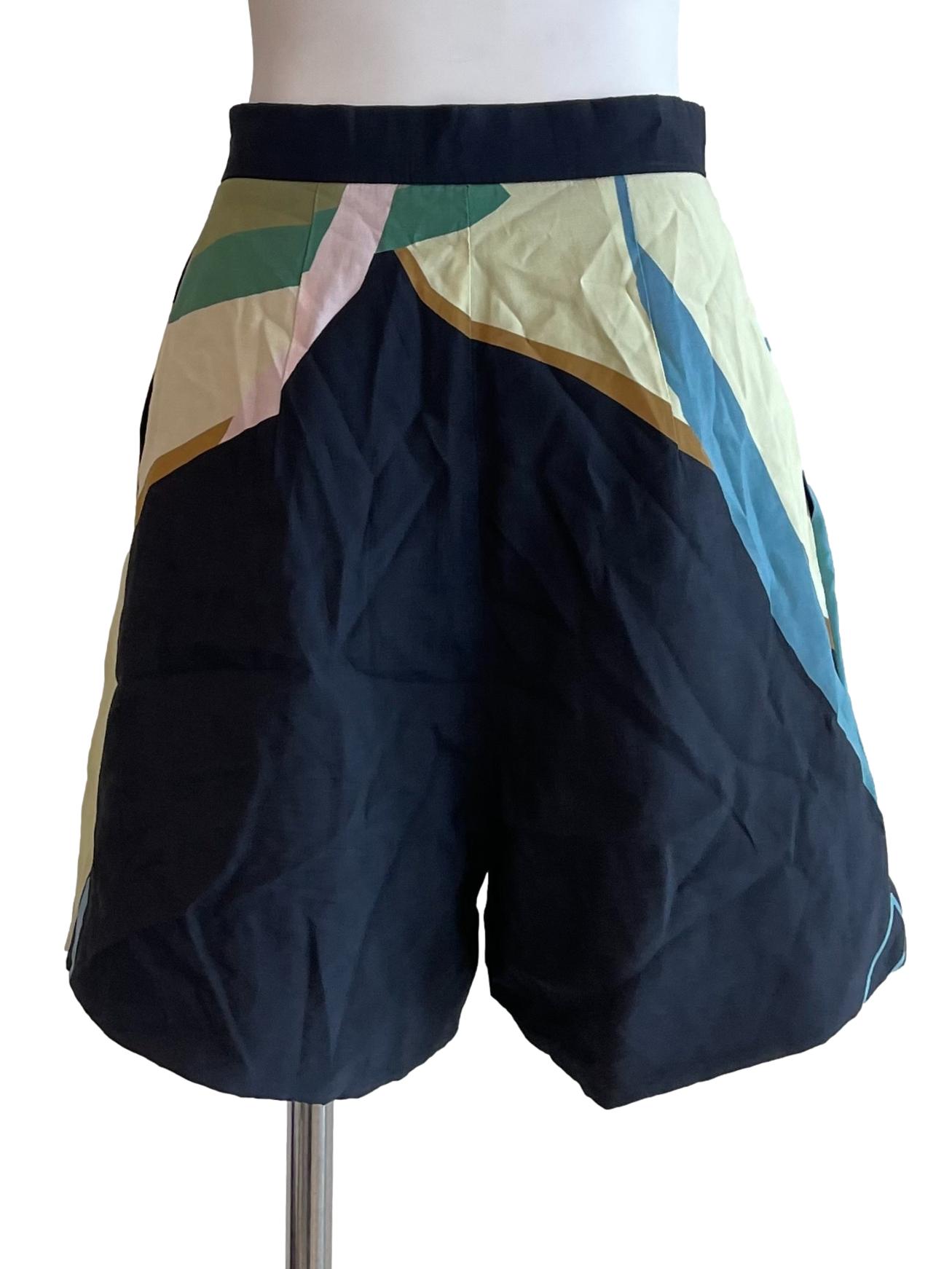 Charcoal Graphic Pleated Shorts OSN