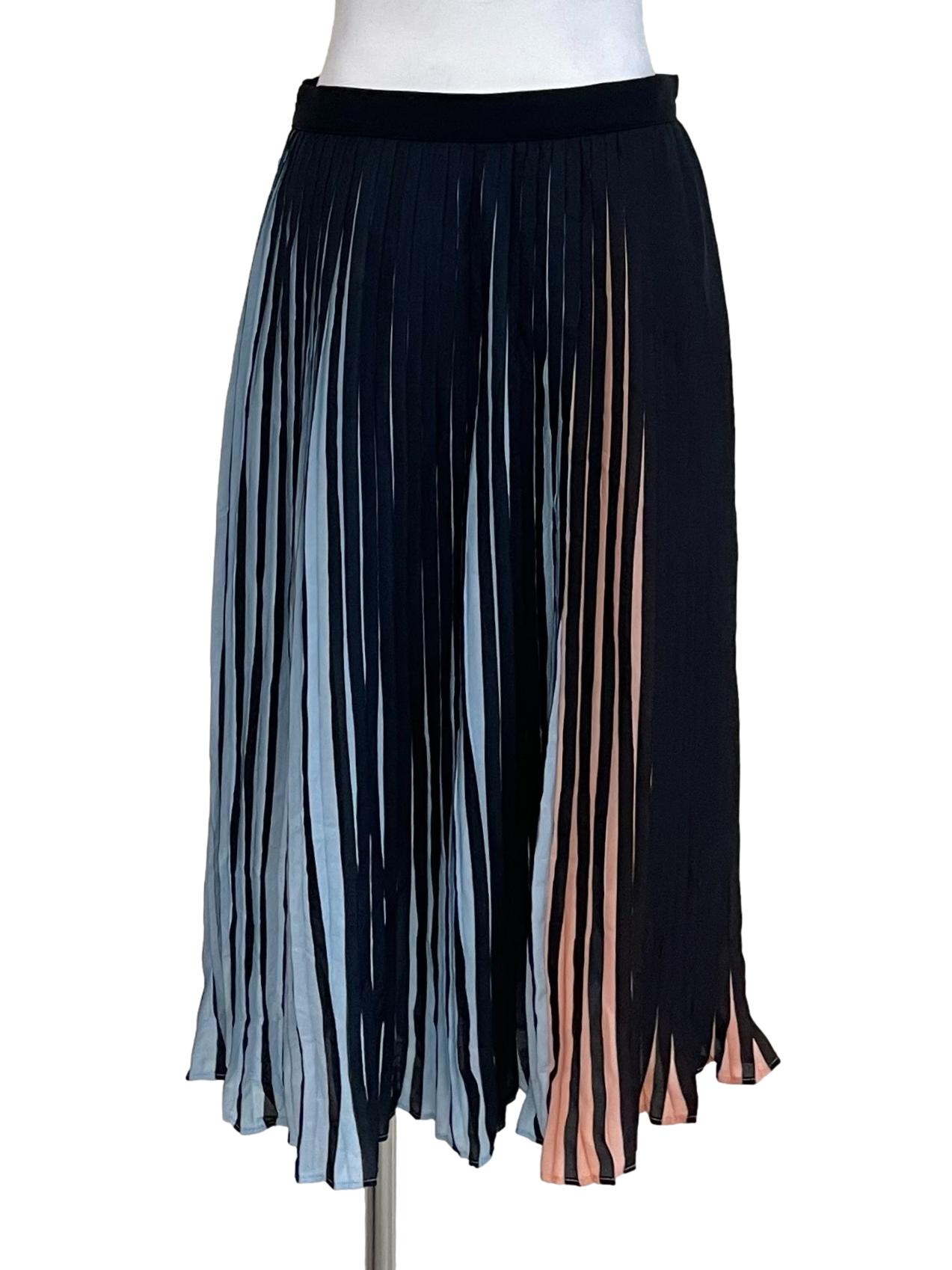 Black Contrast Colors Accordion Skirt