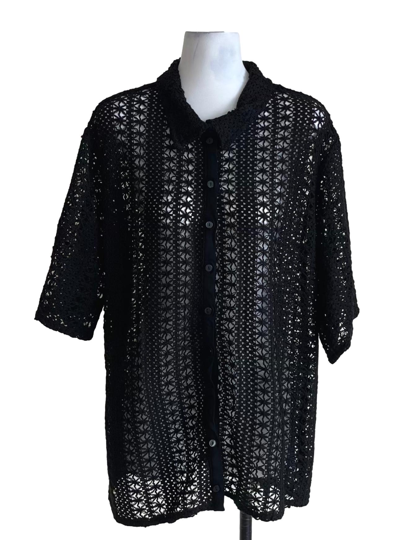 Black Wing Collar Knitted Blouse