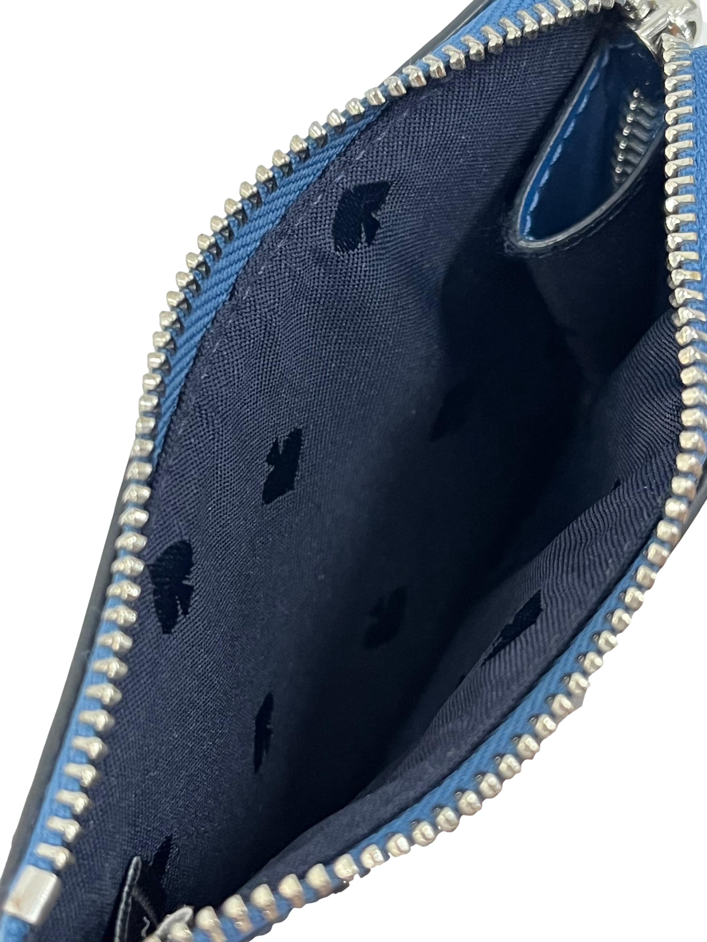 Blue Arctic Friends Medium L-Zip Card Holder