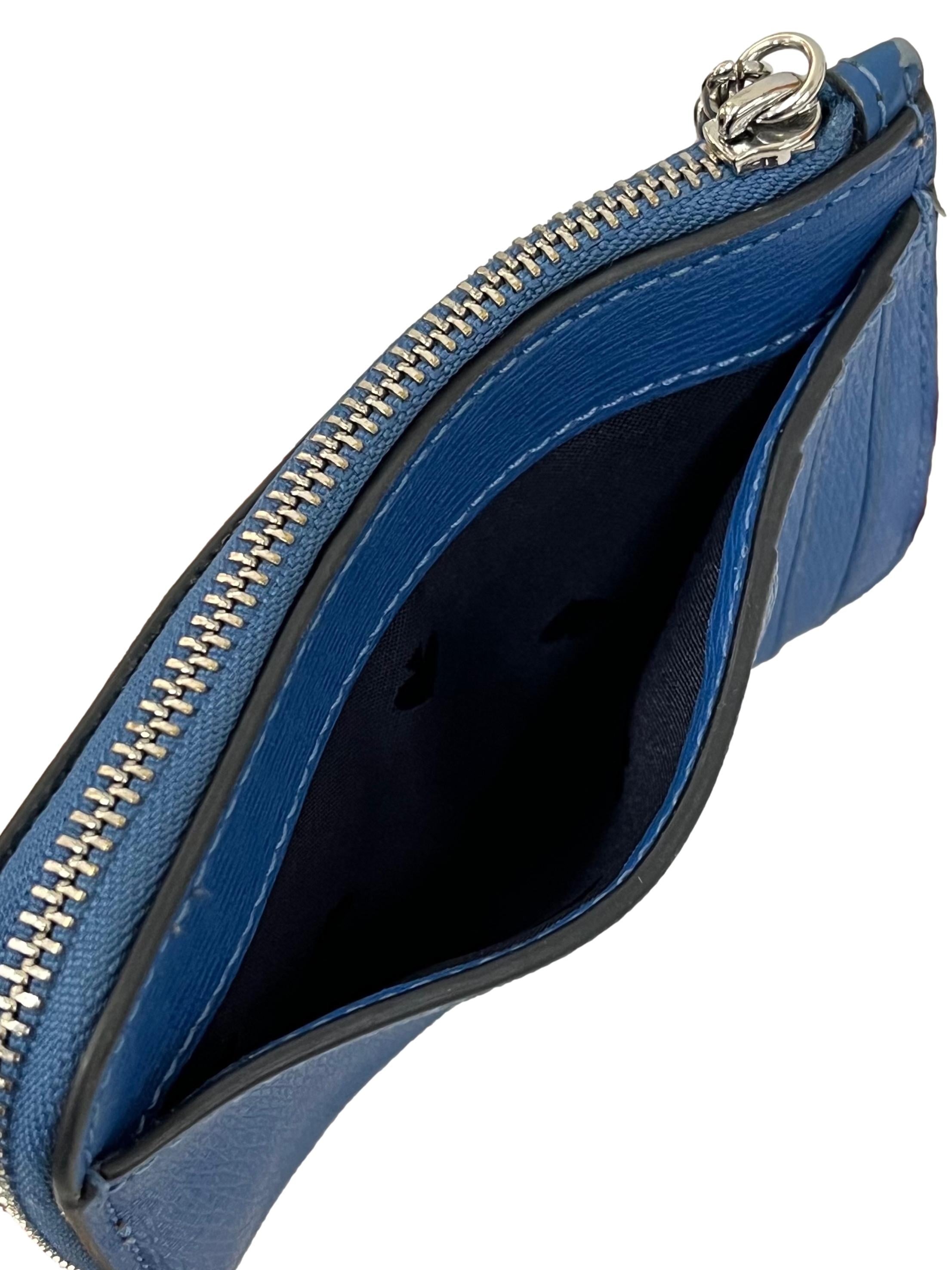 Blue Arctic Friends Medium L-Zip Card Holder