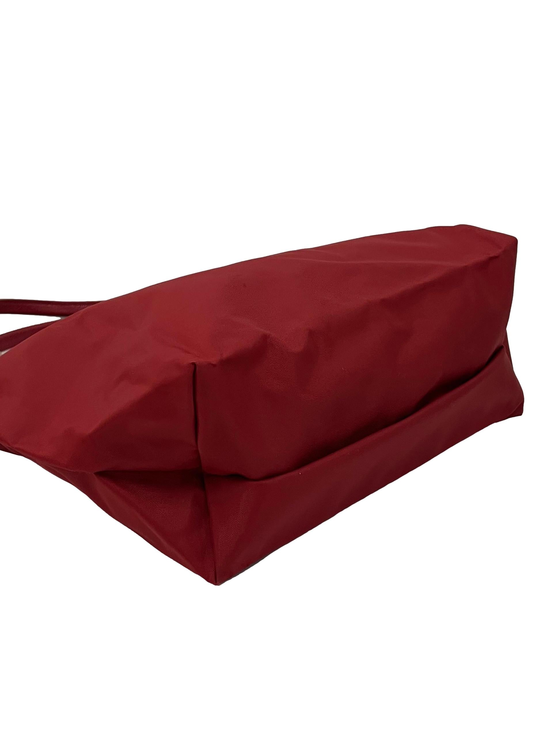 Red Small Le Pliage Club Shoulder Bag