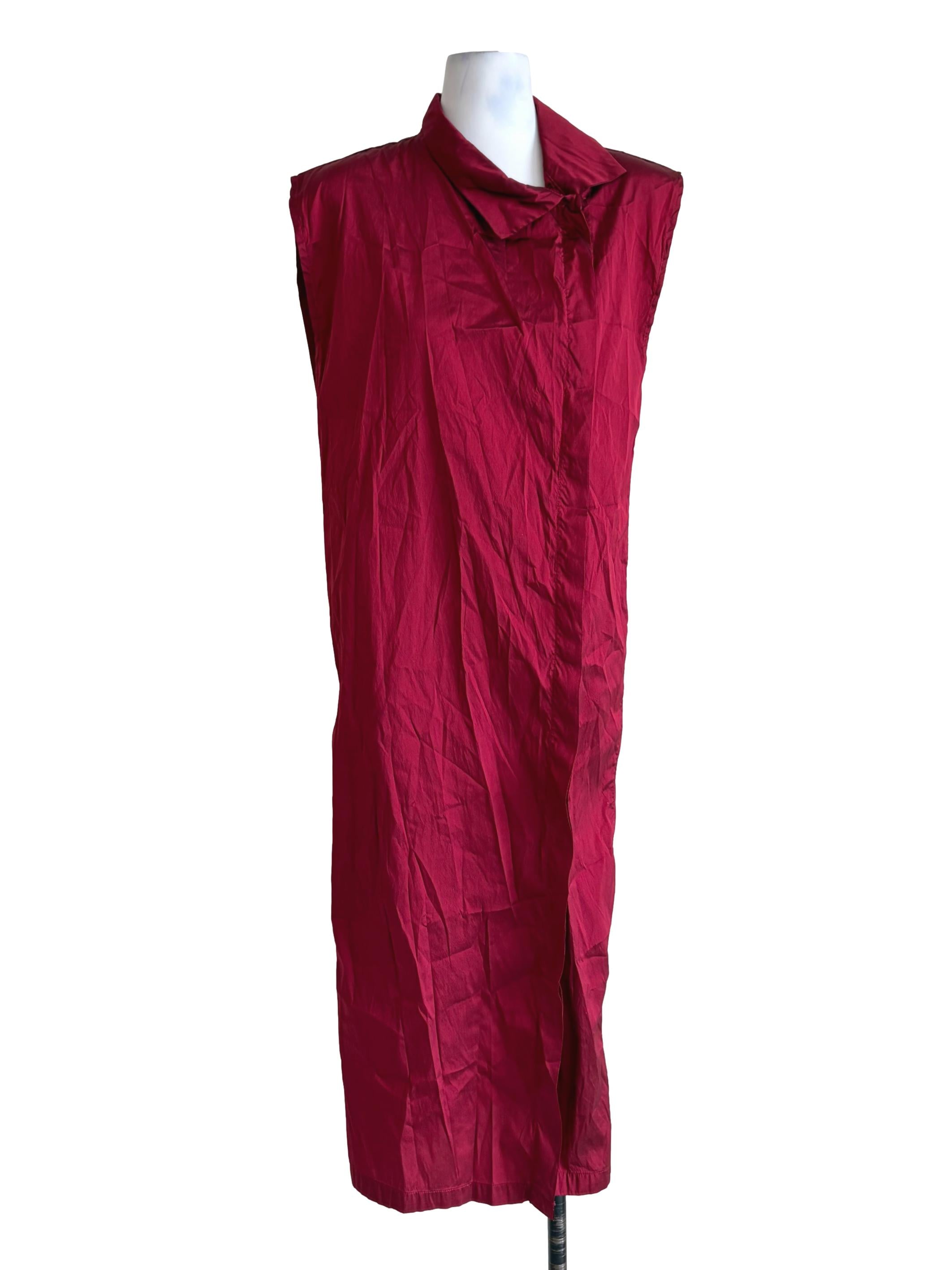 Blood Red Sleeveless Collared Button Down Dress