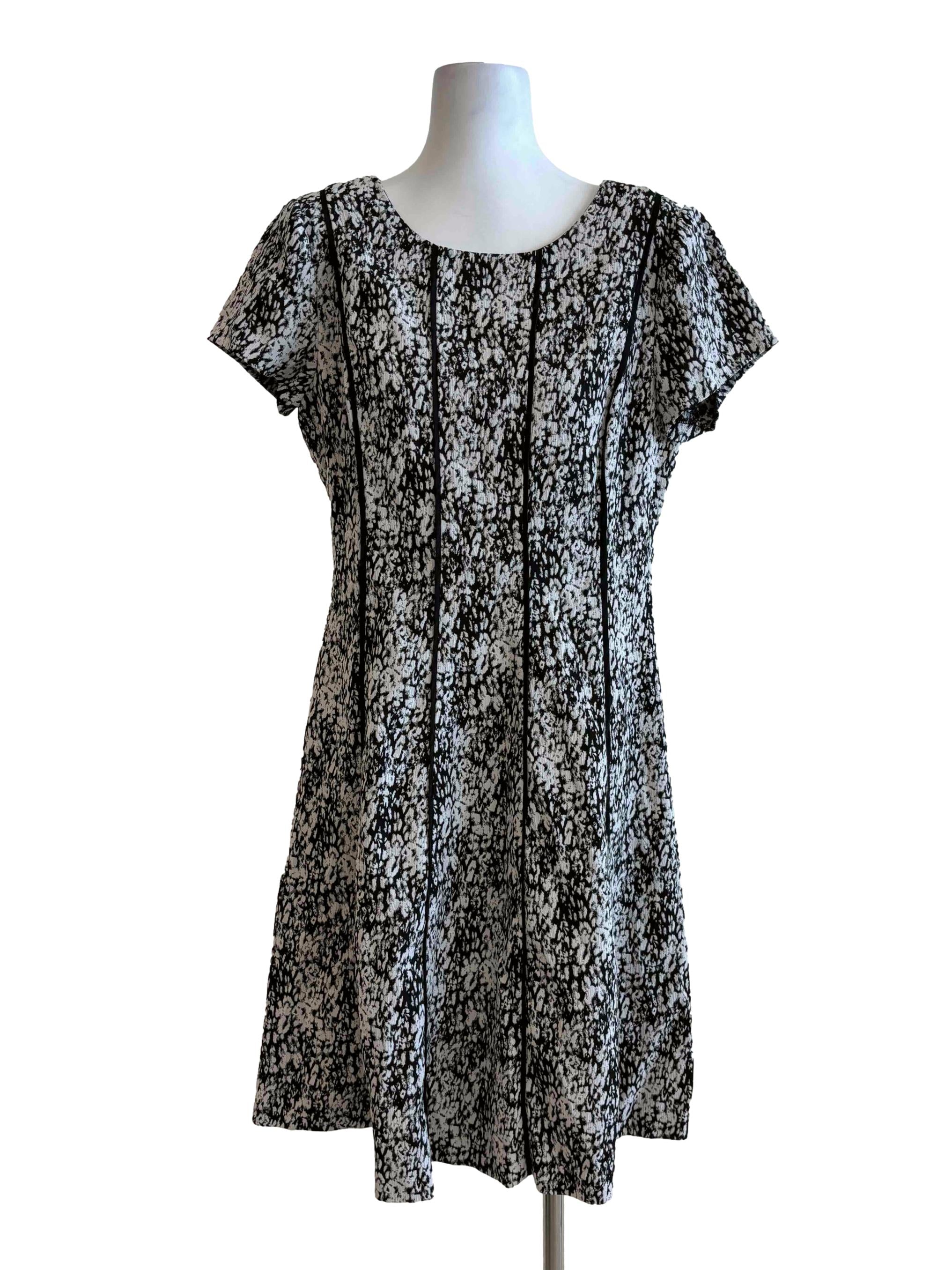 Black And White Textured Short Sleeve Sculpted Dress