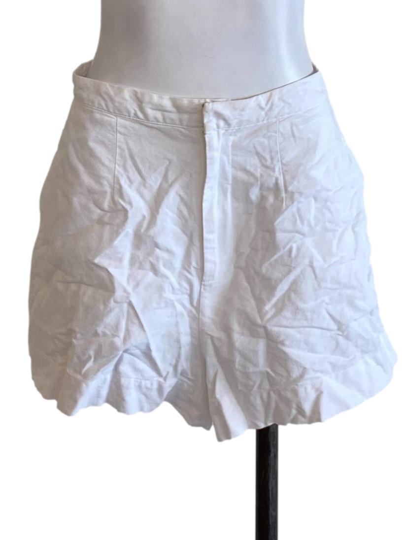 Pure White Buttoned Waist Fit Cropped Shorts