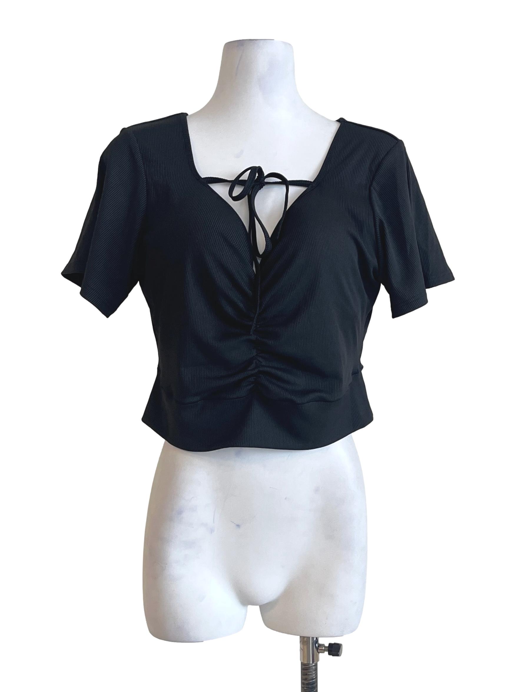 Jade Black Sweetheart Short Sleeve Top