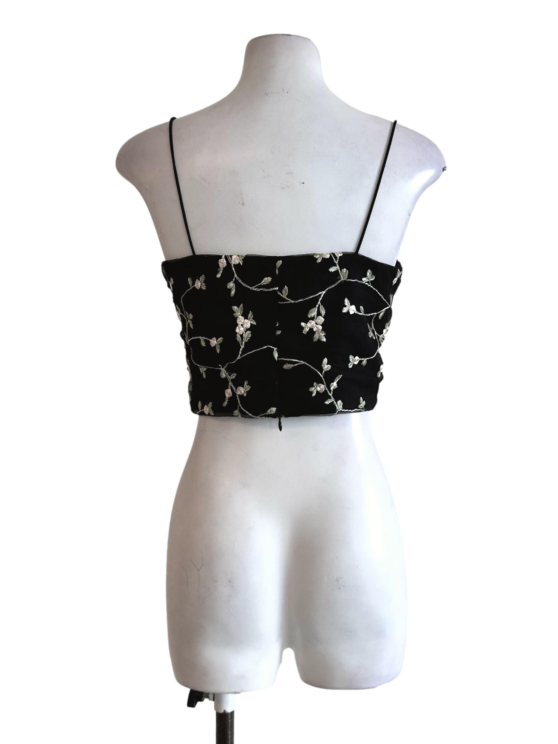 Black Padded Flower Embroidery Sleeveless Top