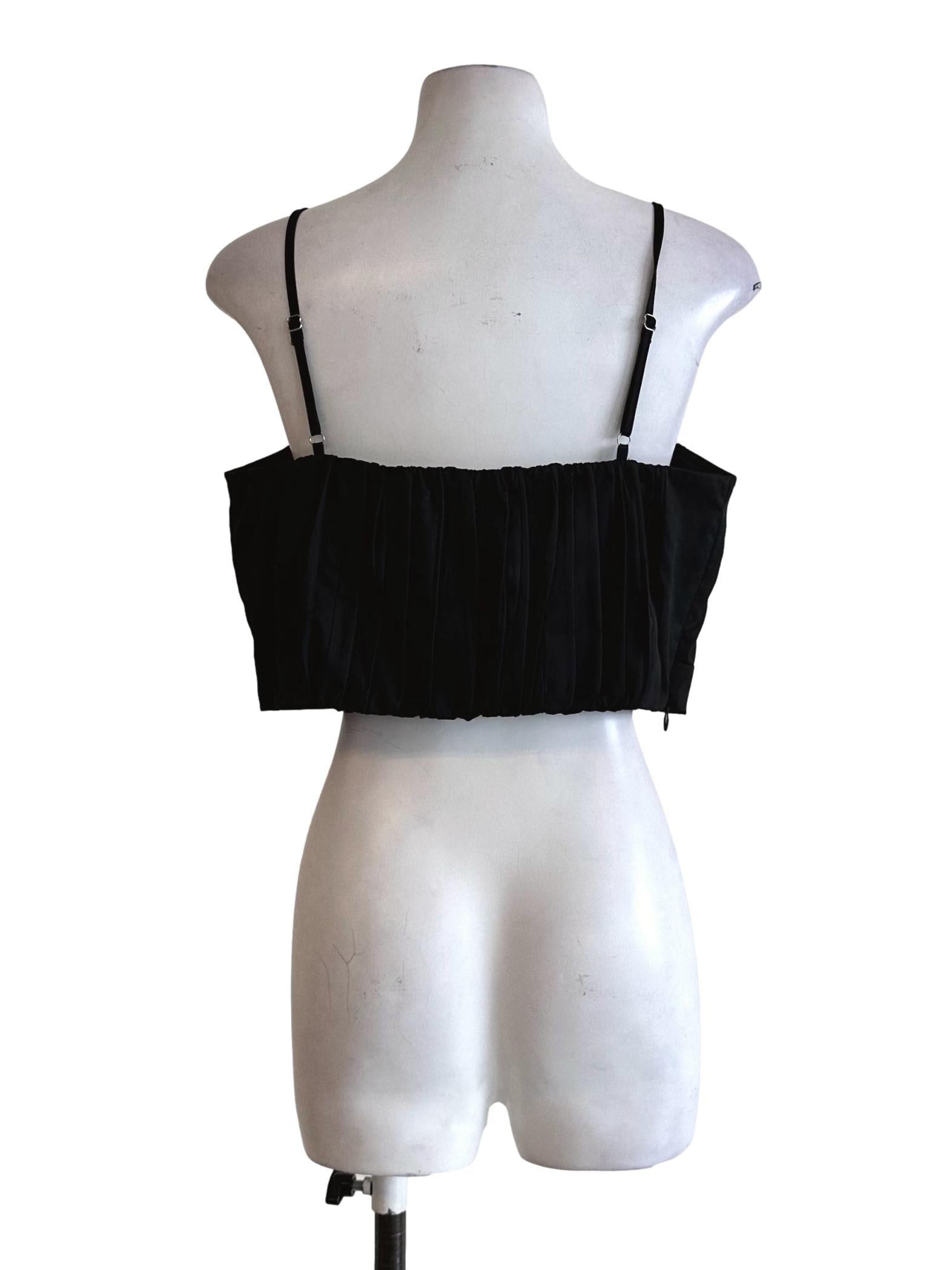 Black Sleeveless Crop Top