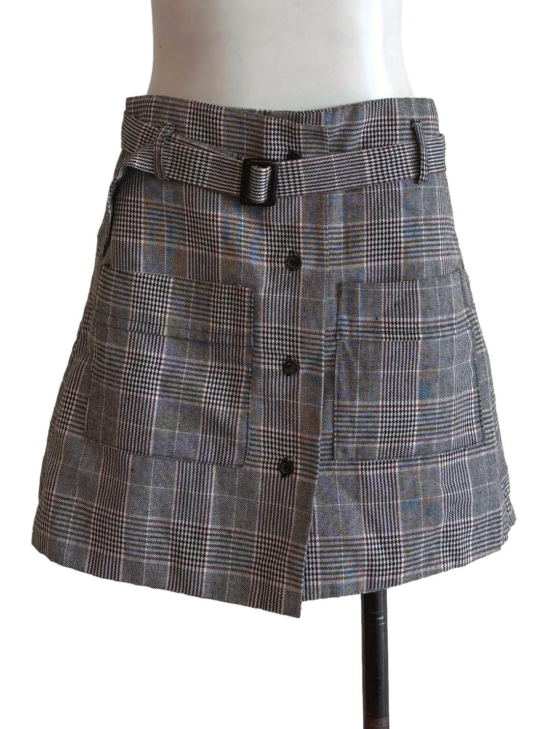 Carbon Black Plaid Buttoned Skorts
