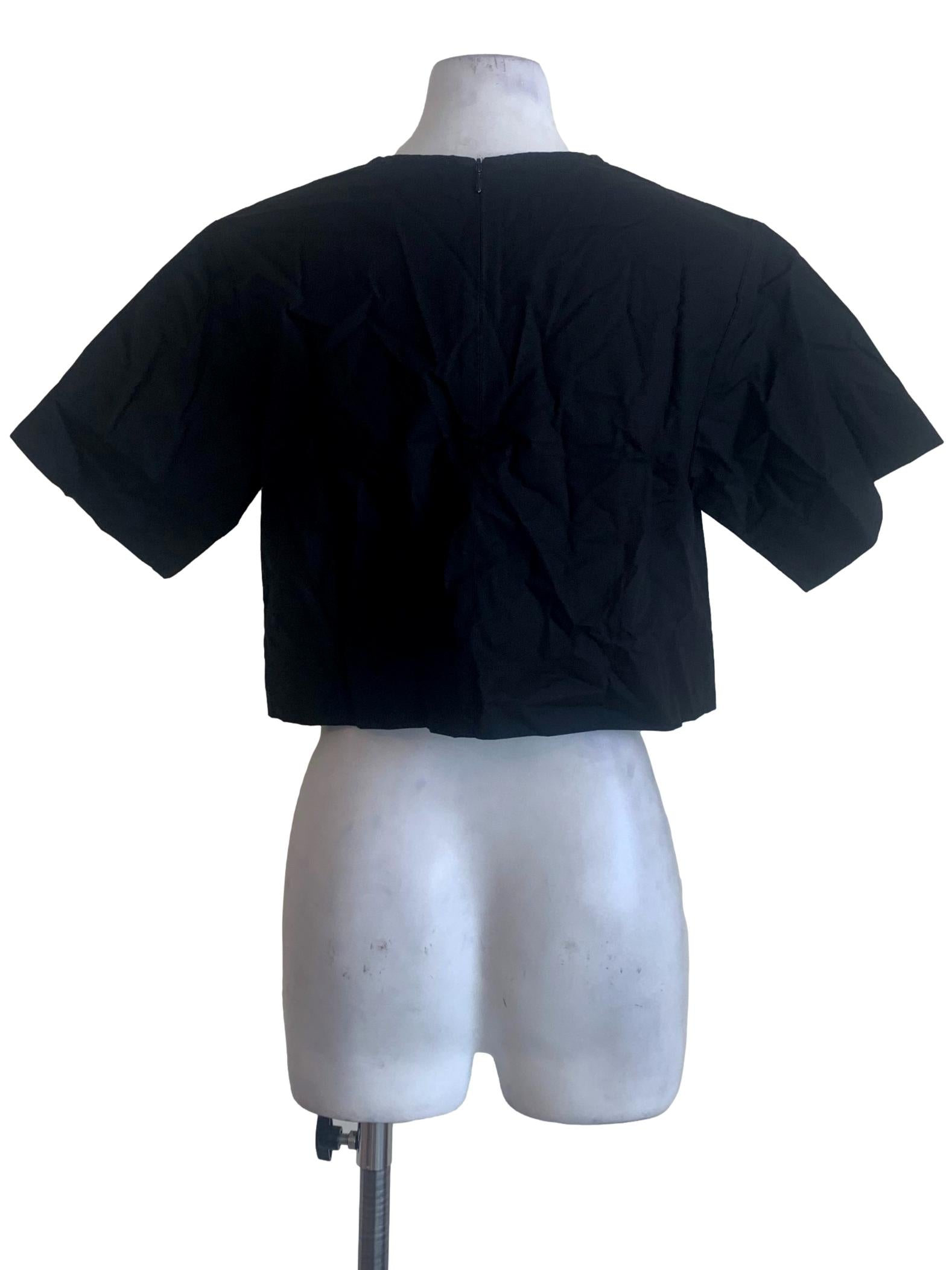 Black Round Neck Crop Top