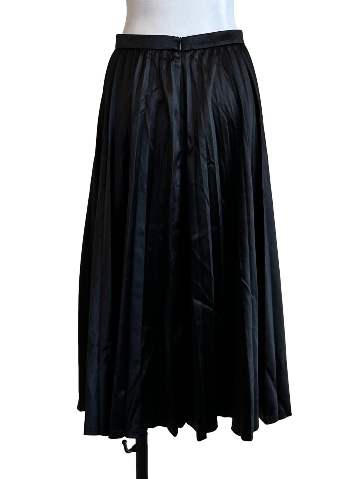 Black Pleated Pattern Skirt