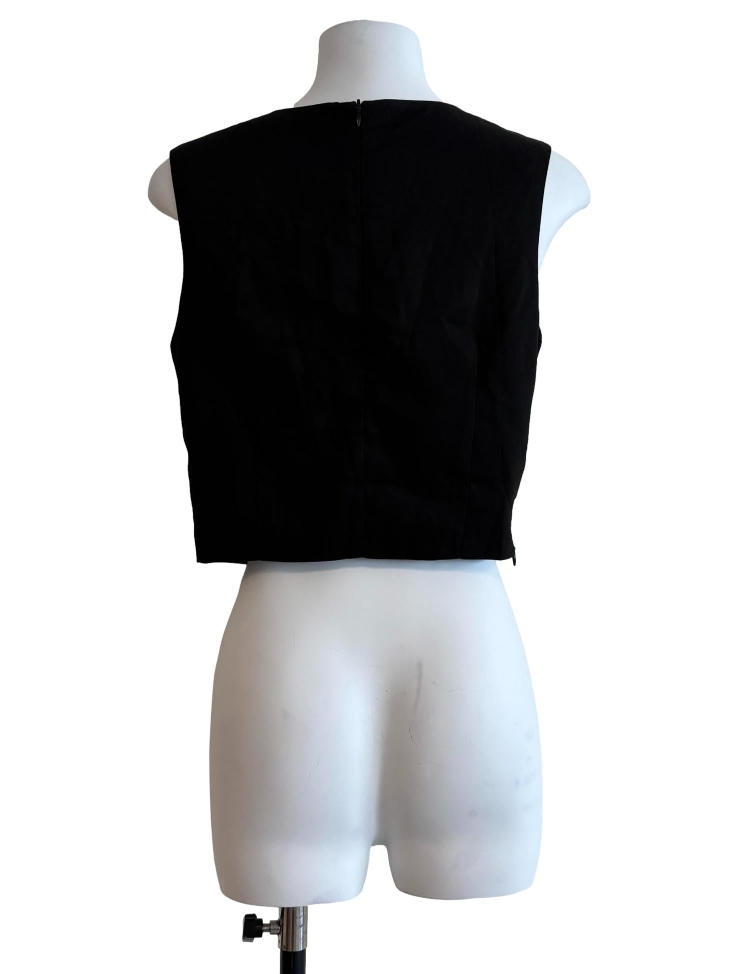 Night Black Sleeveless Round Neck Top