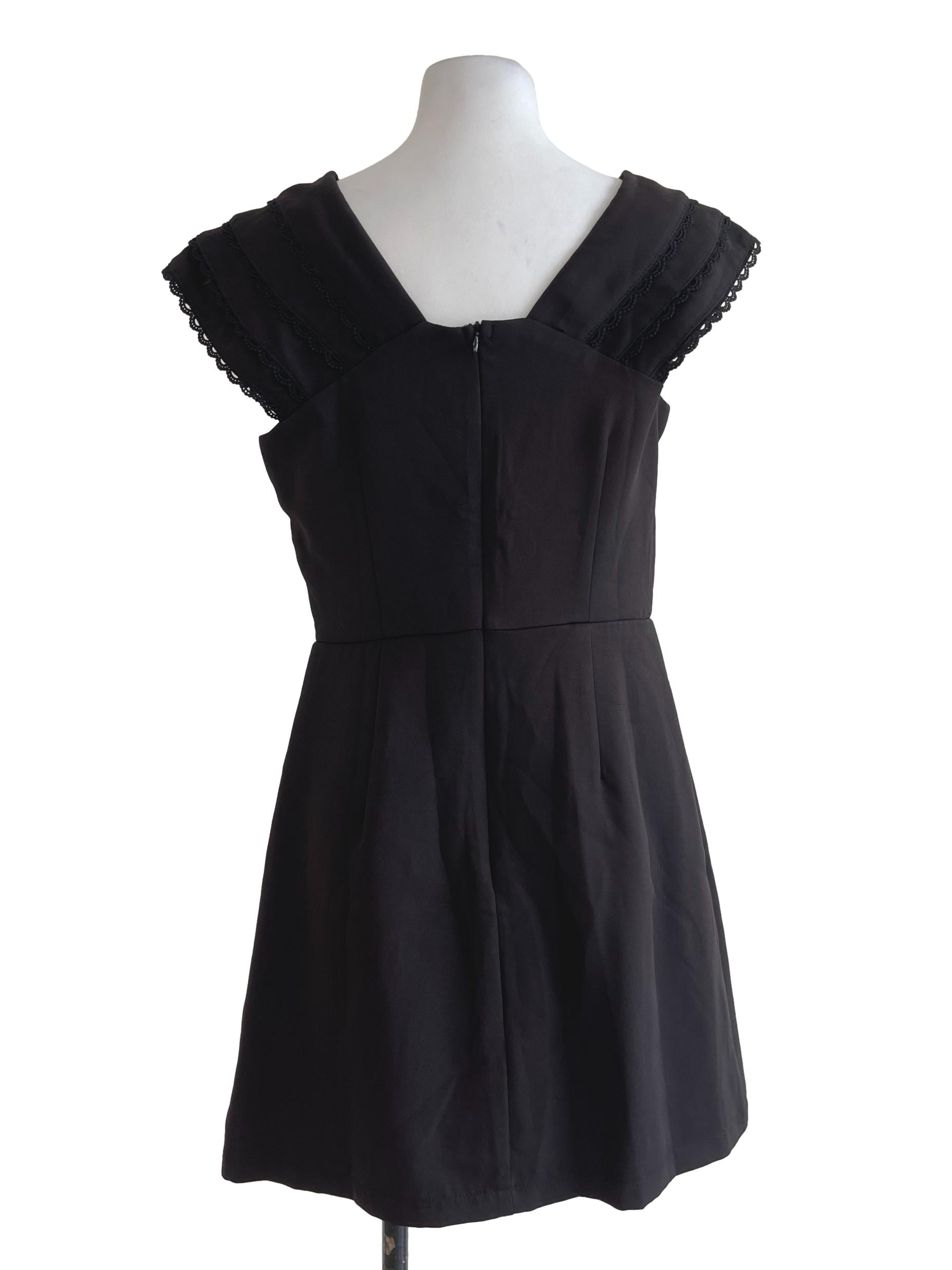 Black Buttoned Laced Sleeves Dress